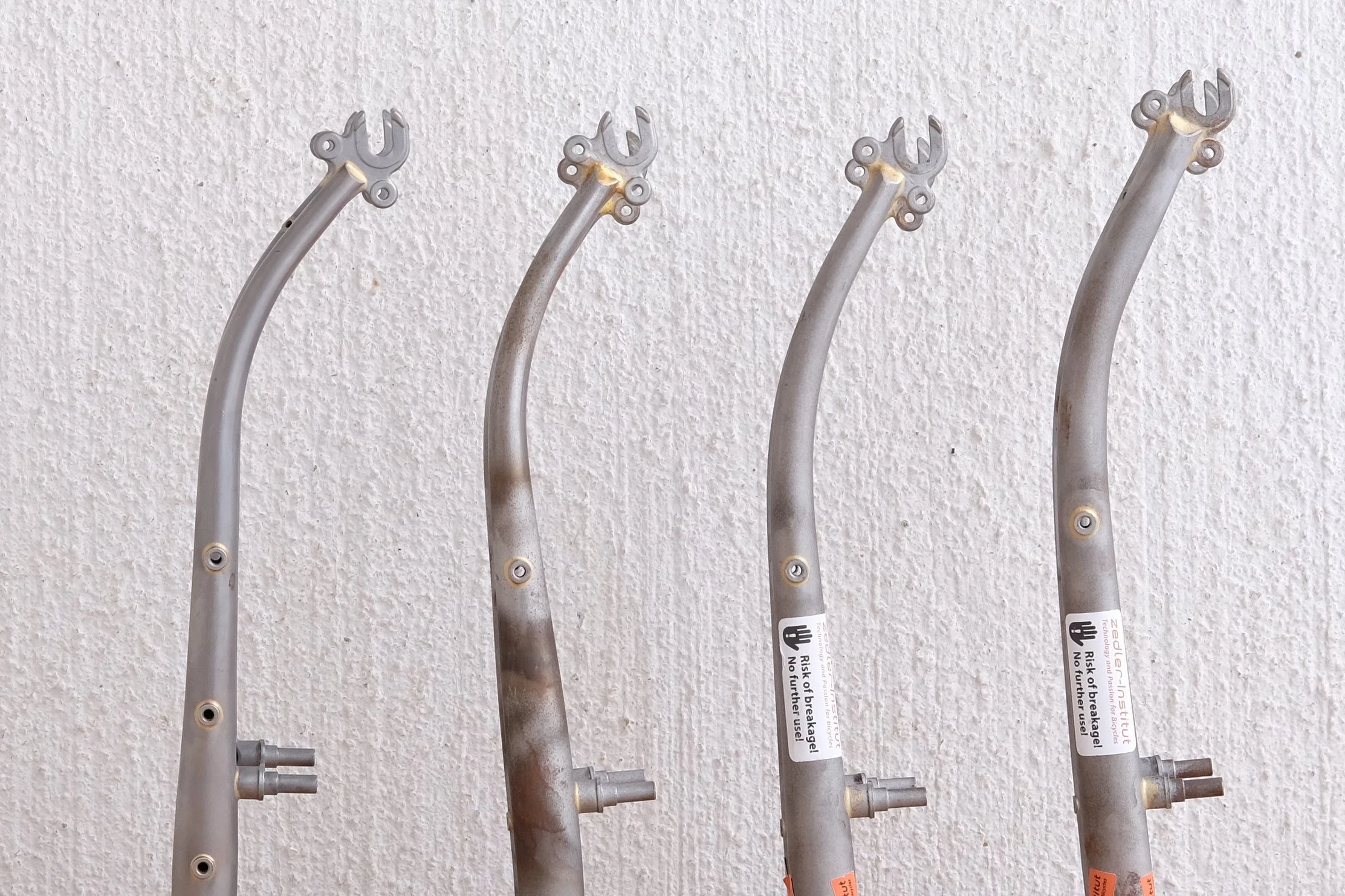 steel bicycle fork comparison thin rando blade thick disc blade