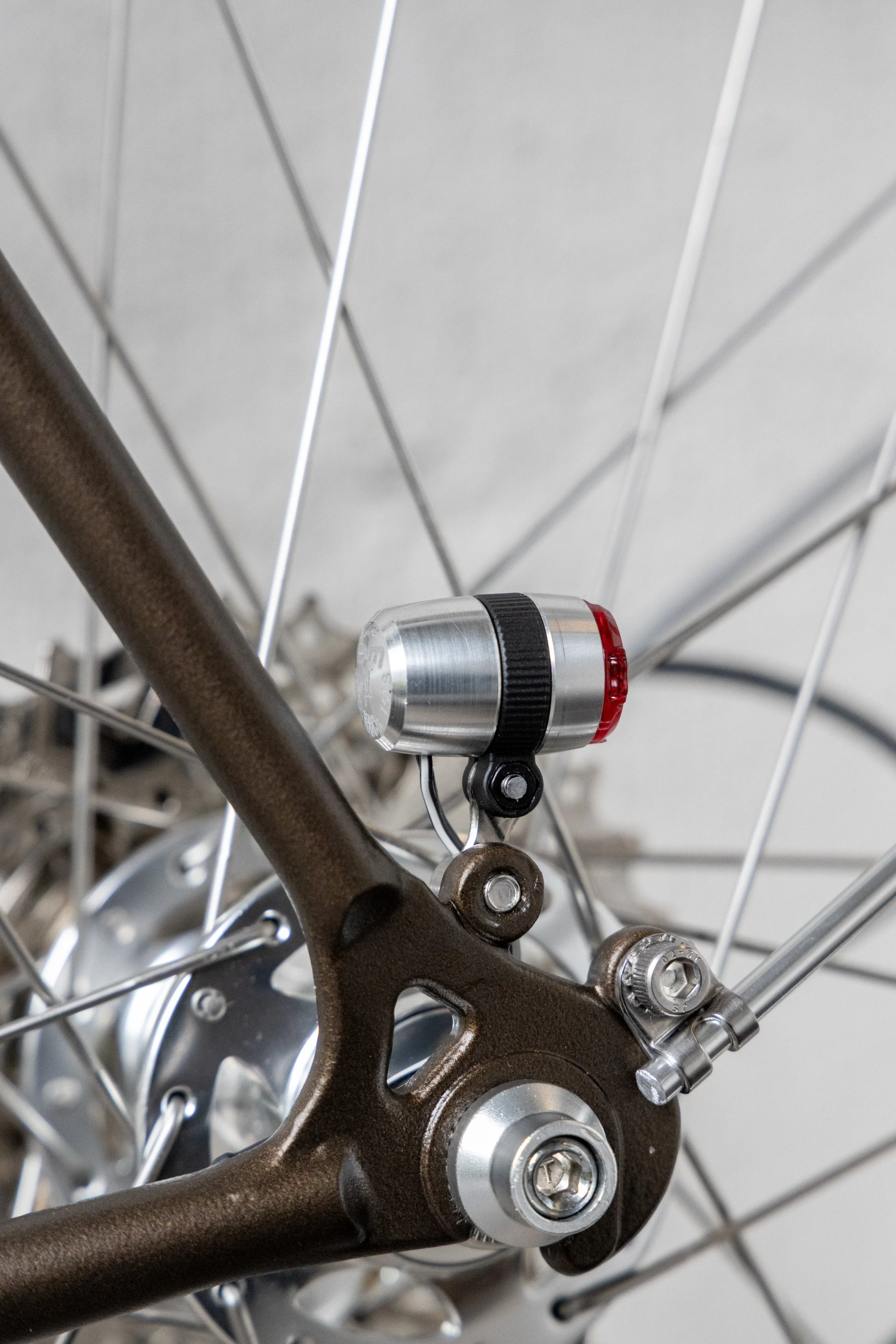 diy mount for b+m dropout mounted dynamo light