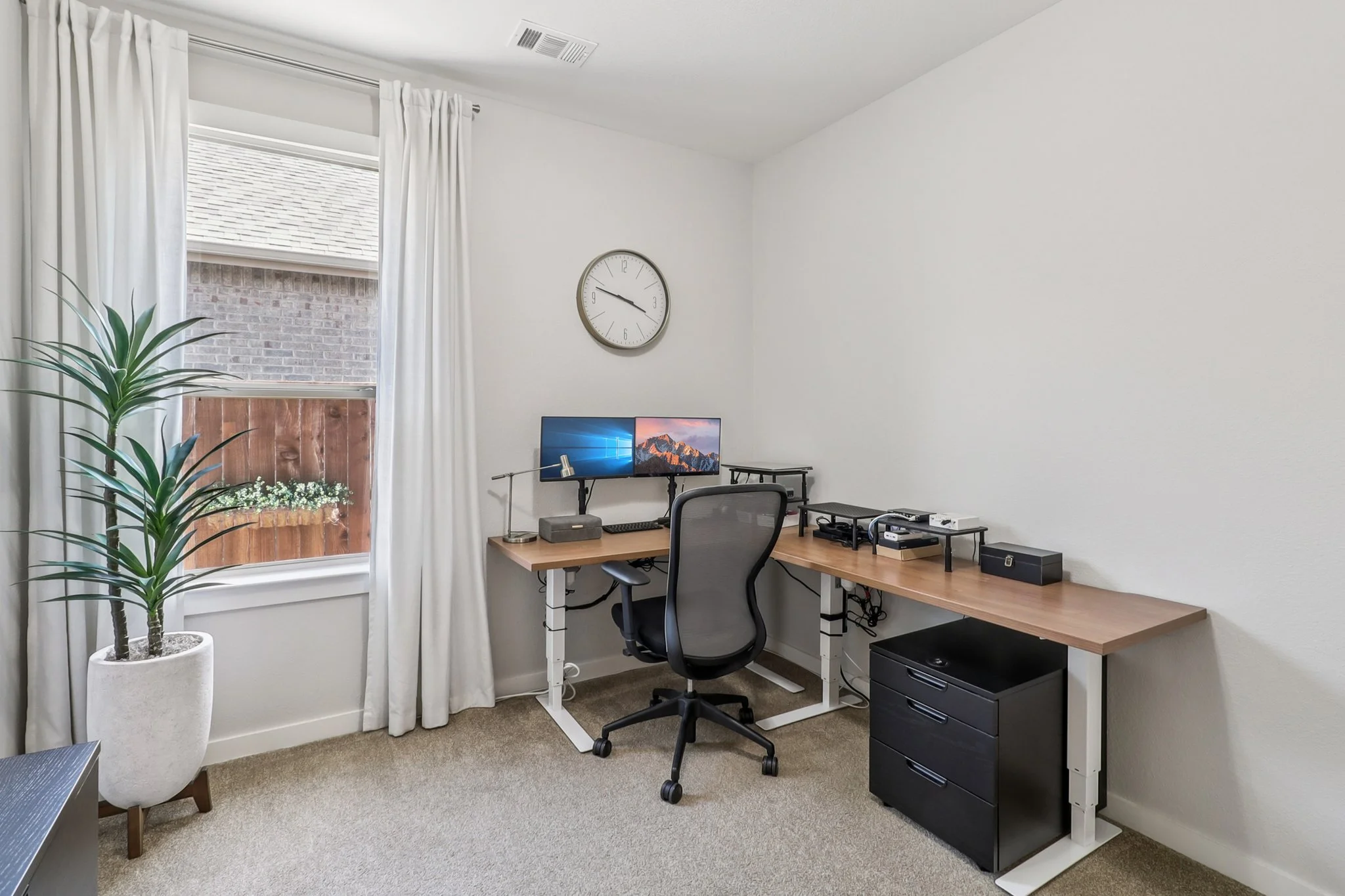 17-web-or-mls-Rosemary Ct-S1107-015.jpg
