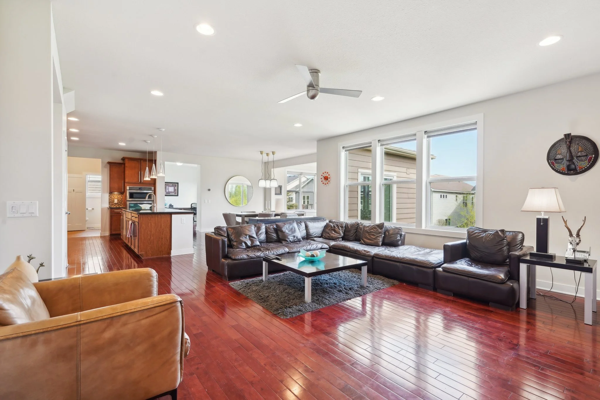 9-web-or-mls-72nd Pl-0805-009.jpg