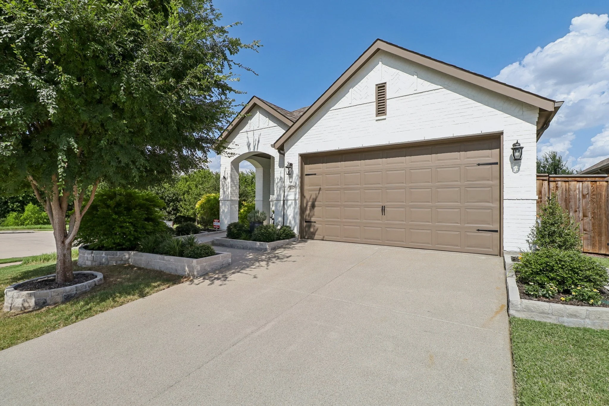 4-web-or-mls-Rosemary Ct-S1107-002.jpg