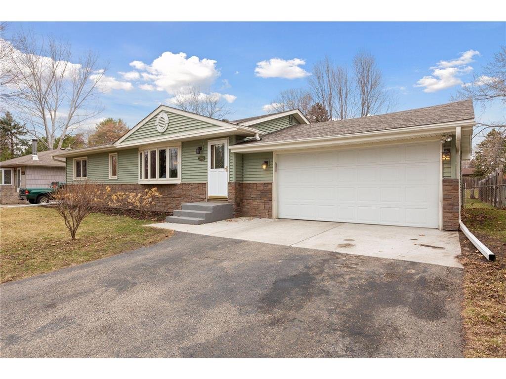 2041 Emerald Lane Eagan, MN