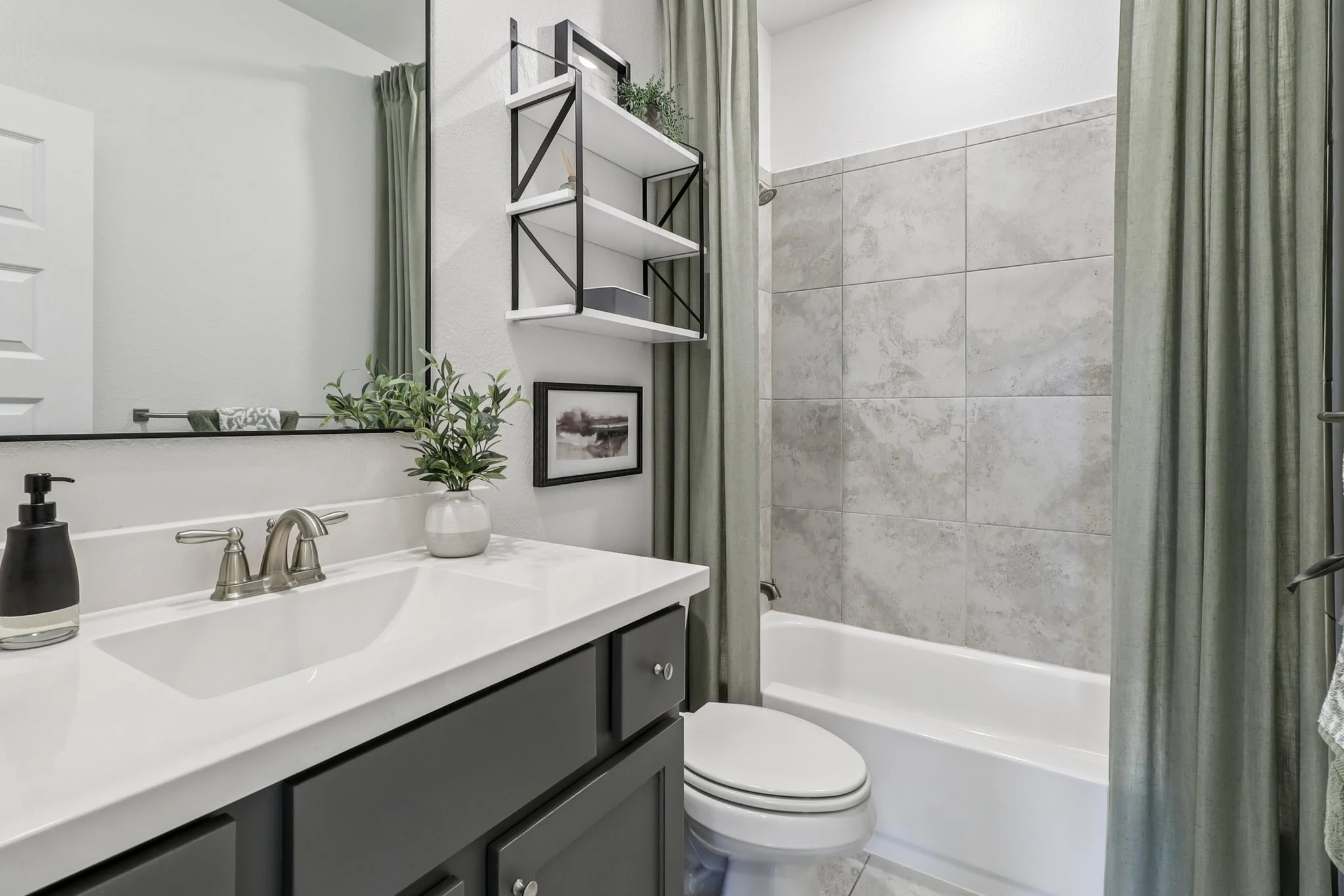 26-web-or-mls-Rosemary Ct-S1107-024.jpg