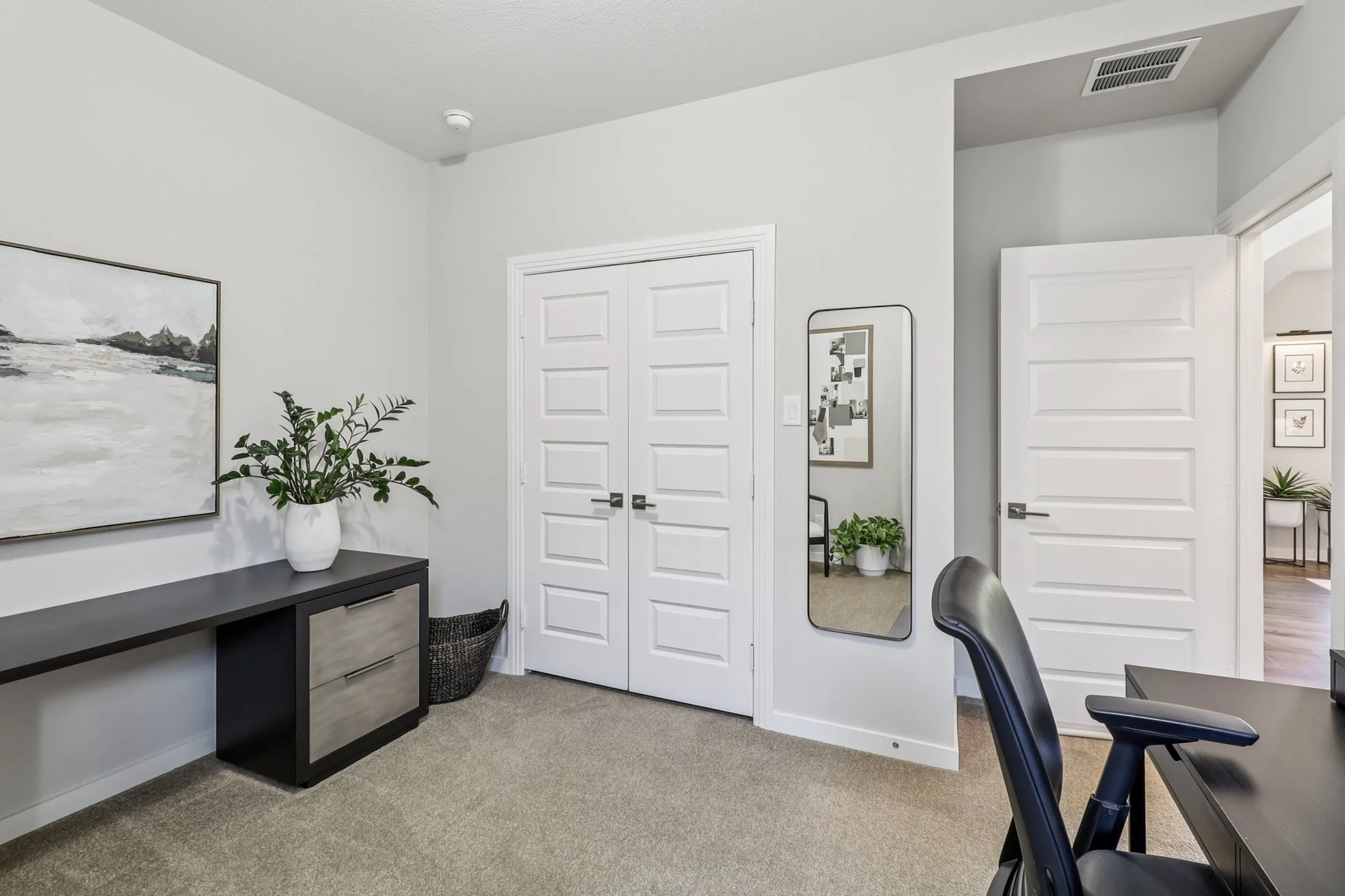 14-web-or-mls-Rosemary Ct-S1107-012.jpg