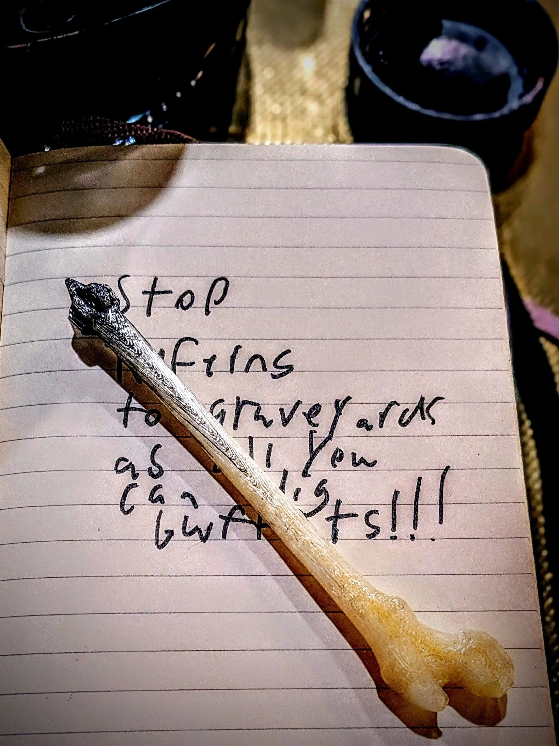 3d printed dip men modeled from a scan of a human femur