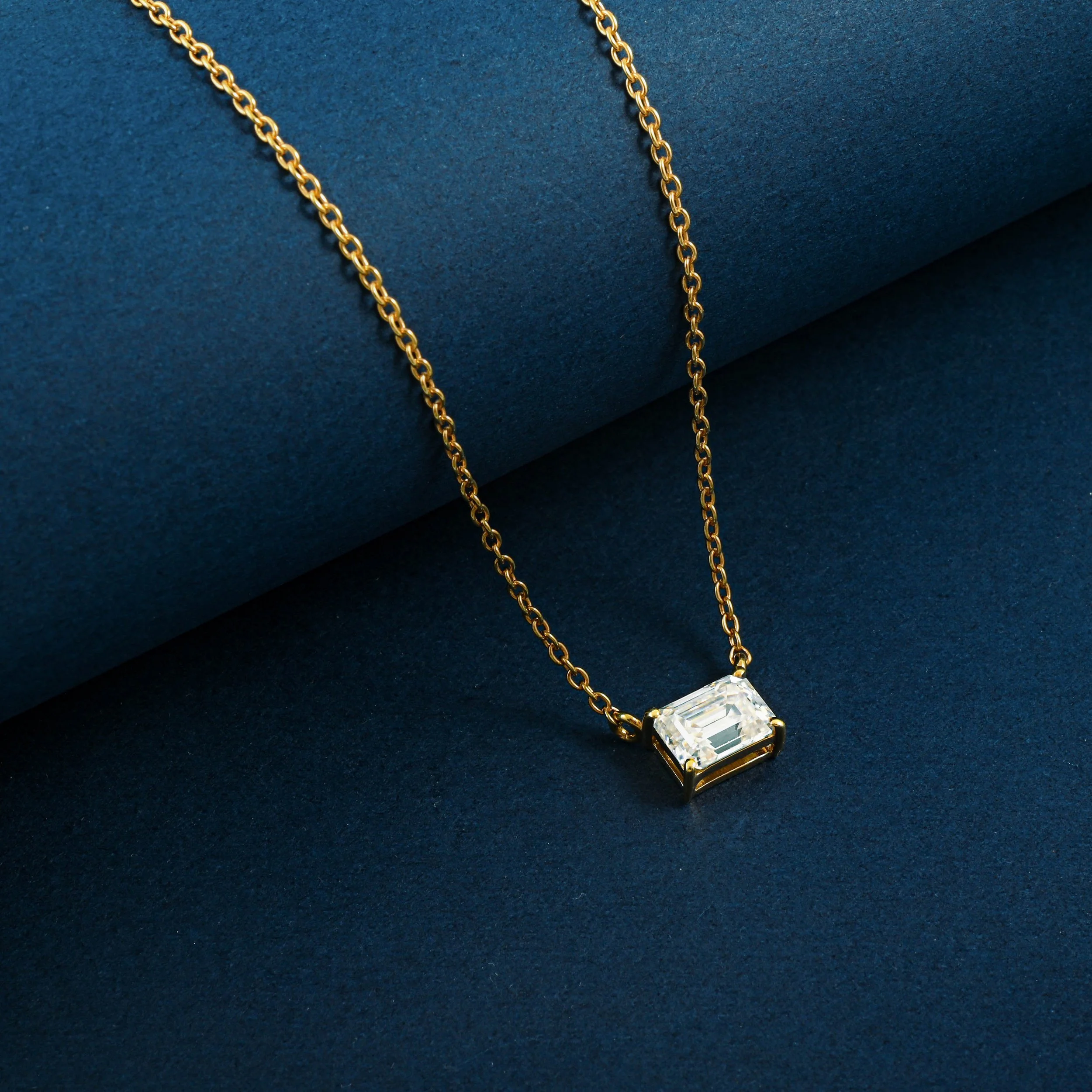 gold_necklace.jpg