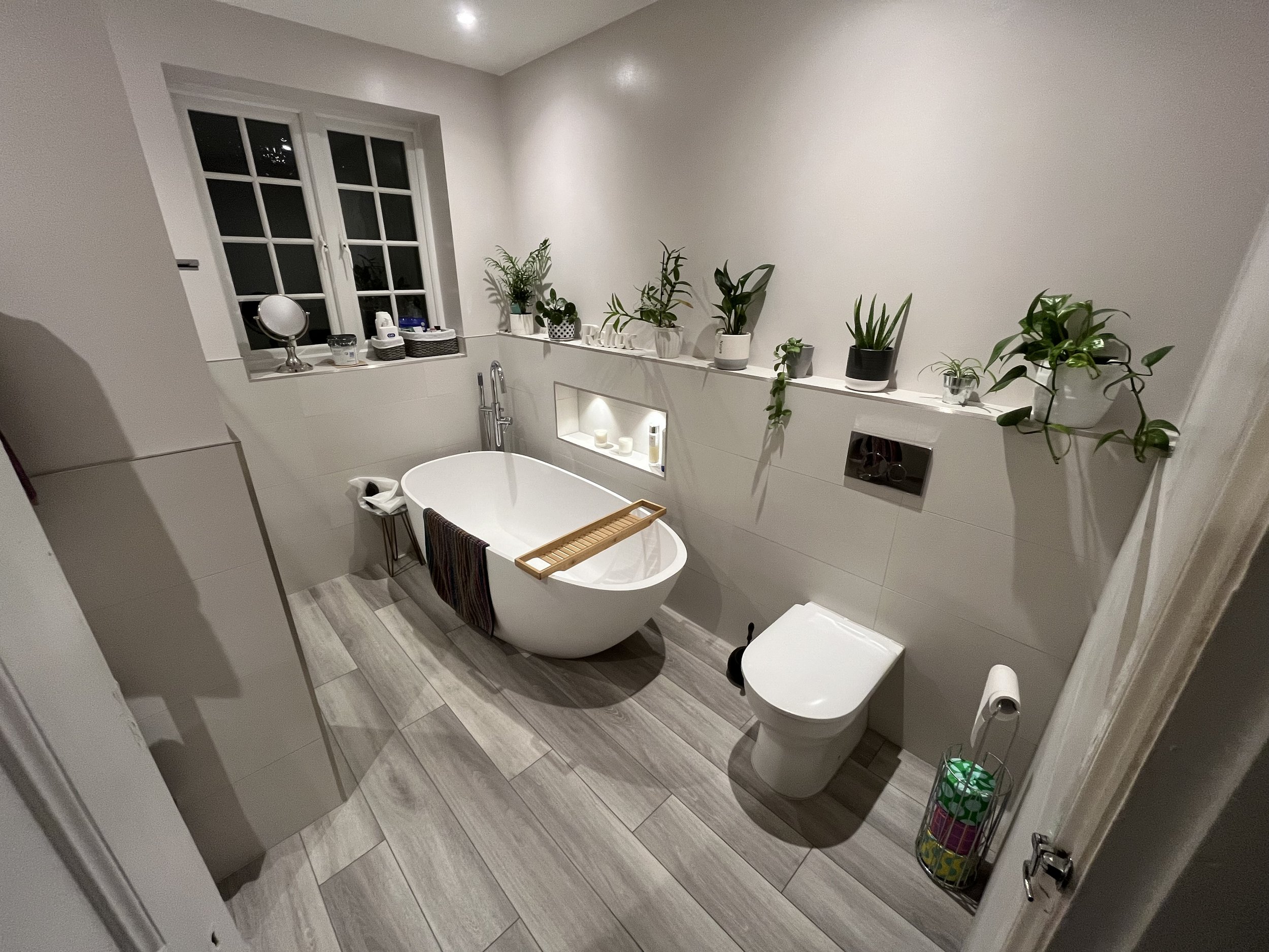 KITCHENS & BATHROOMS