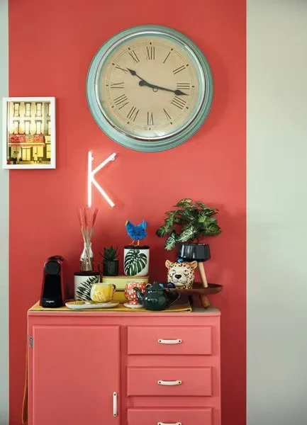 Make_Small_Room_Bigger_5.jpg