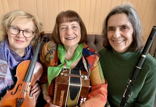 Dromore Bay Trio 