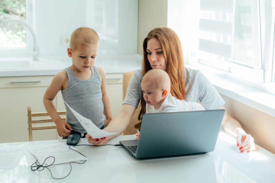 Homeschooling While Working - The Pros and Cons