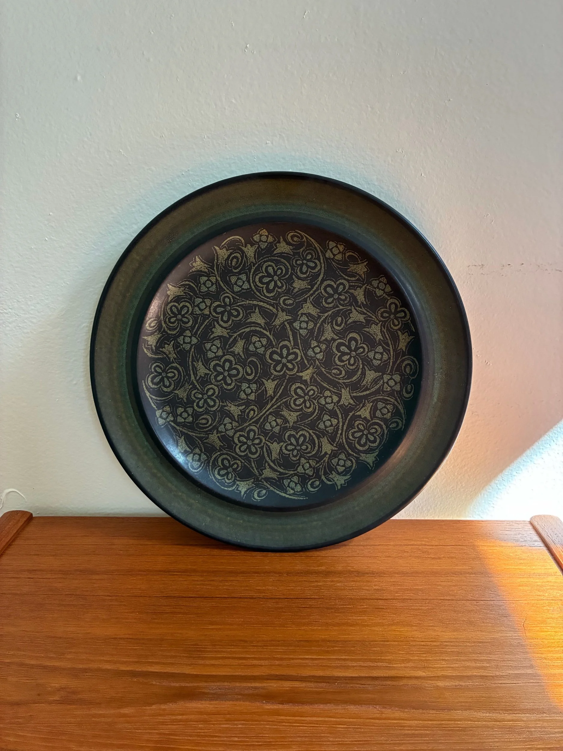 Franciscan Madeira Earthenware Dinner Plates