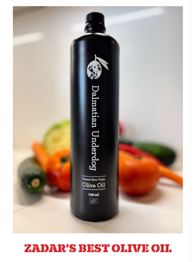 close up of 700ml dalmatian underdog bio olive oil bceramic bottle from zadar croatia