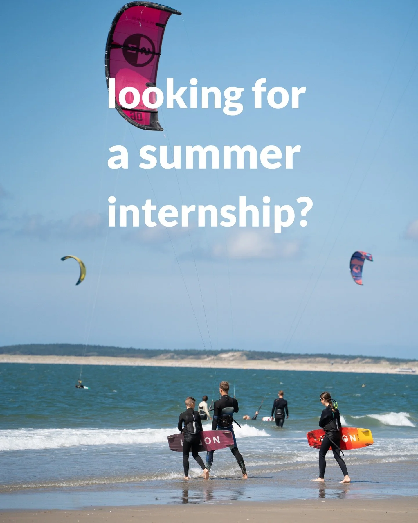 𝐙𝐢𝐧 𝐢𝐧 𝐞𝐞𝐧 𝐟𝐚𝐧𝐭𝐚𝐬𝐭𝐢𝐬𝐜𝐡𝐞 𝐳𝐨𝐦𝐞𝐫 𝐚𝐚𝐧 𝐡𝐞𝐭 𝐬𝐭𝐫𝐚𝐧𝐝? Wij zijn op zoek naar enthousiaste stagiaires die ons in seizoen &lsquo;26 komen versterken en graag meer willen leren over surf, retail of events. 

Bekijk de vacatur