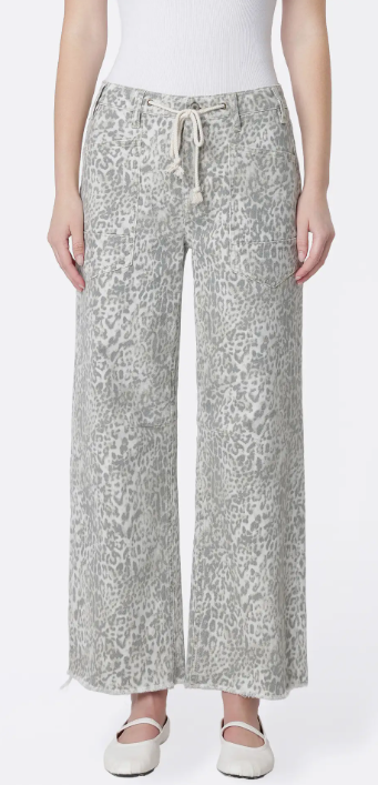 leopard pant.png