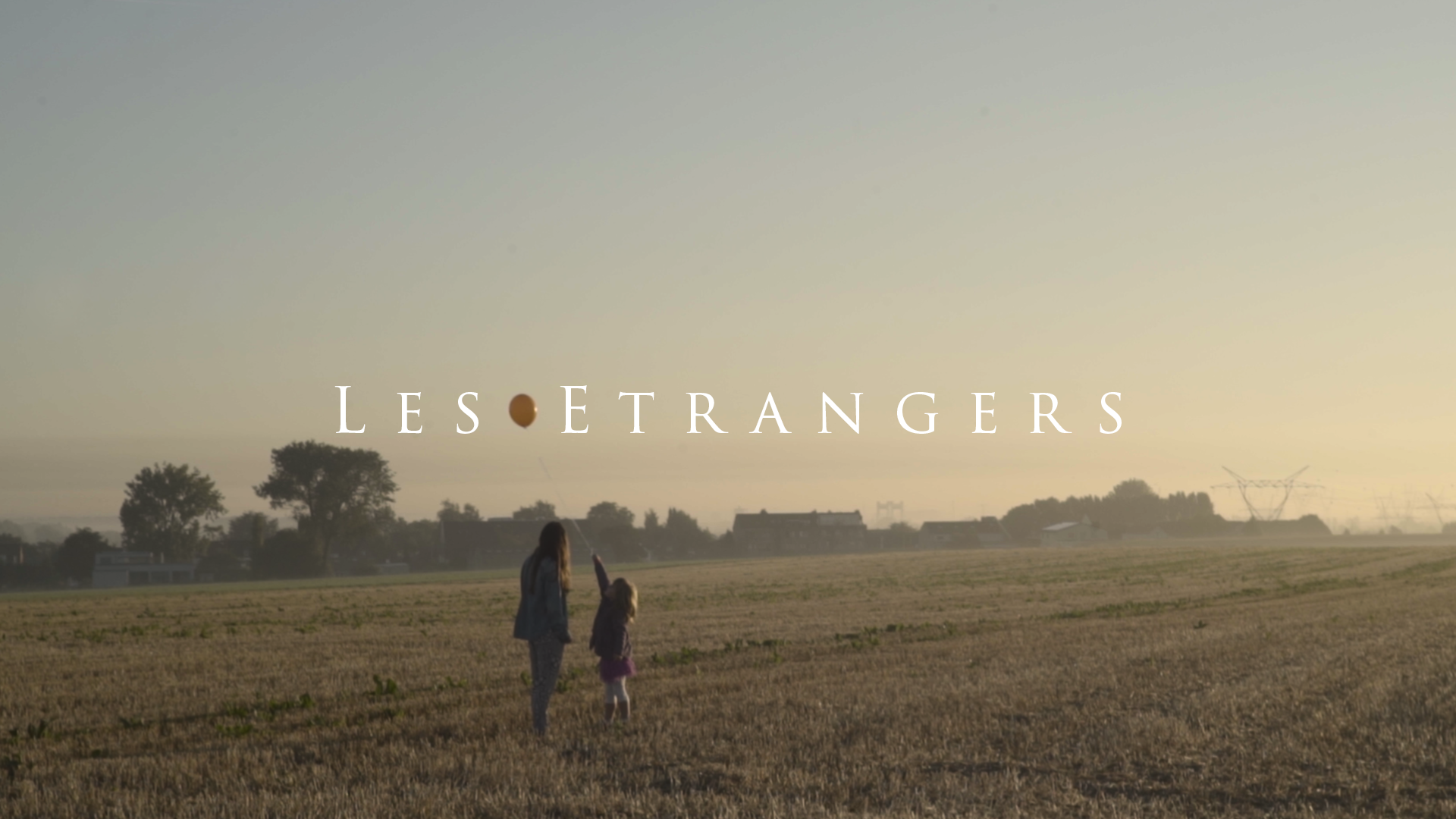 Les Etrangers.png