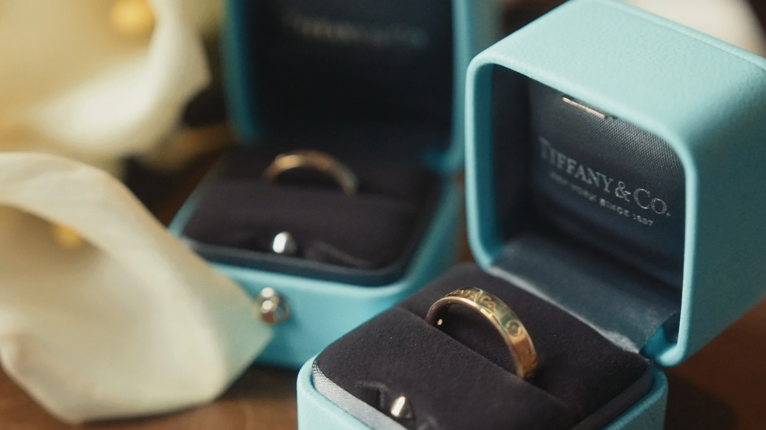 Jeanie&Jay Stills_1.7.1.jpg