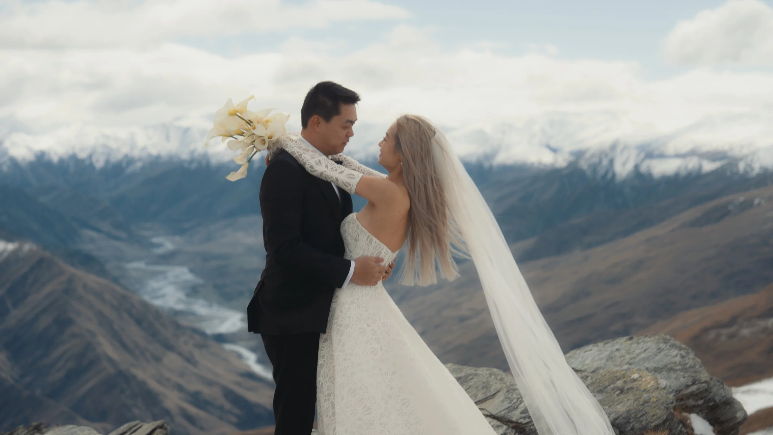 Jeanie&Jay Stills_1.44.1.jpg