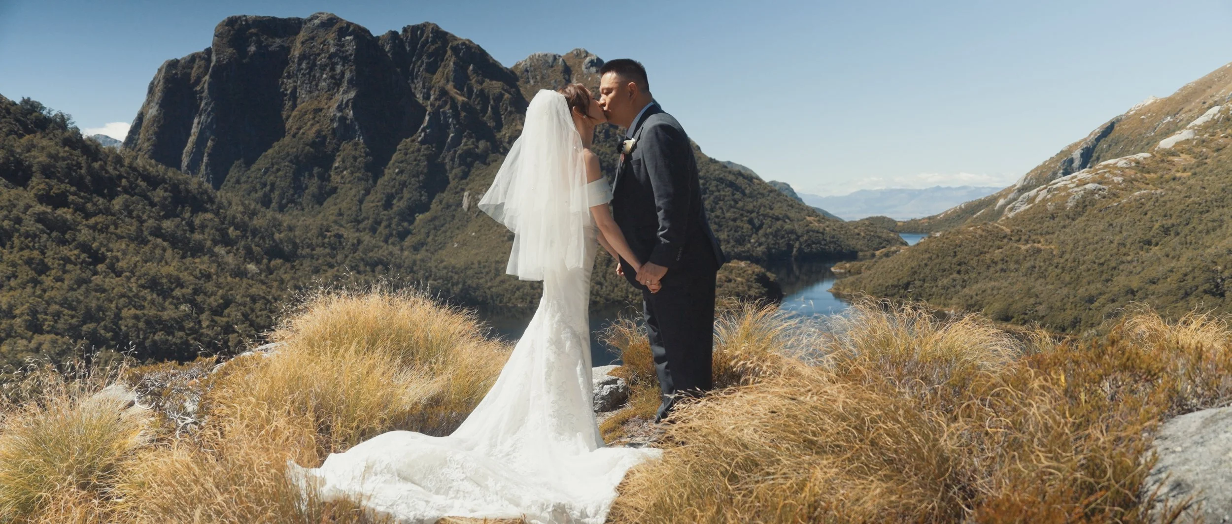 Tara + Jay Stills_1.84.1.jpg