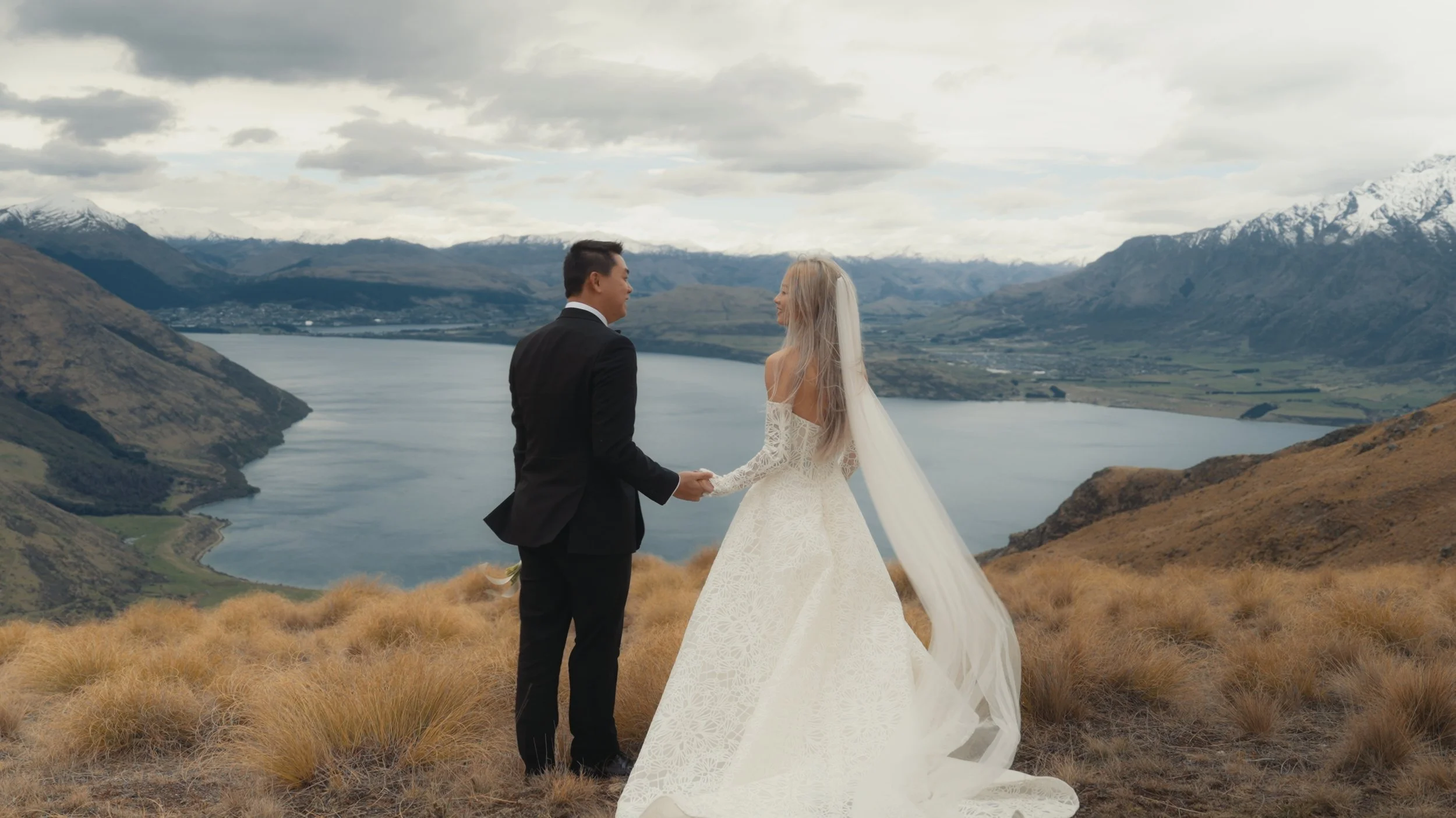 Jeanie&Jay Stills_1.50.1.jpg