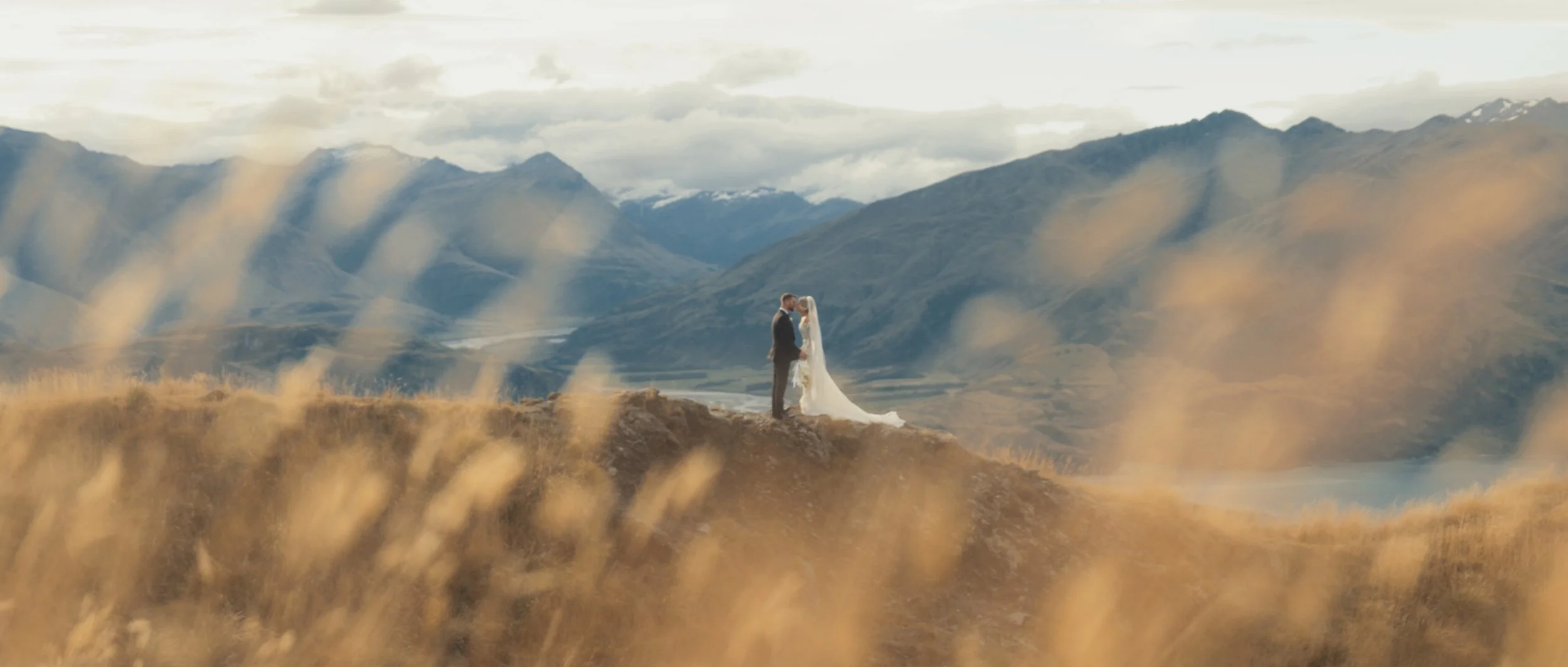 Louise + Mark Stills_1.50.1.jpg