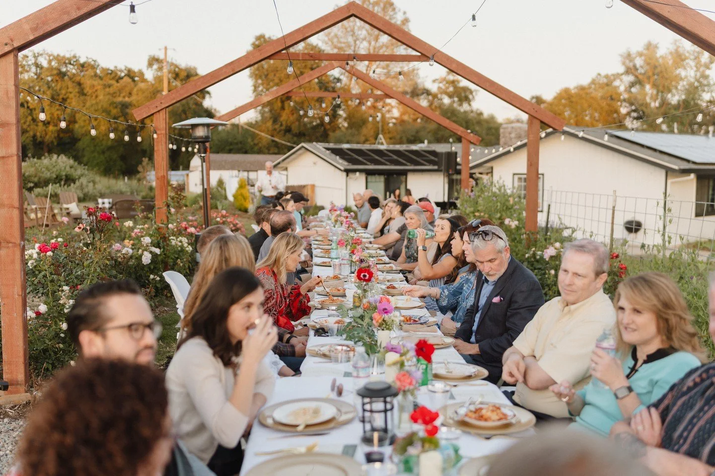 Spring had sprung at our recent Dine Arounds at La Bella Vito Farm, generously hosted by Holly and Ed Clawson! 🌸

Dine Arounds are an EO Sacramento favorite tradition, and Holly did an amazing job continuing that legacy. Set against the beauty of th