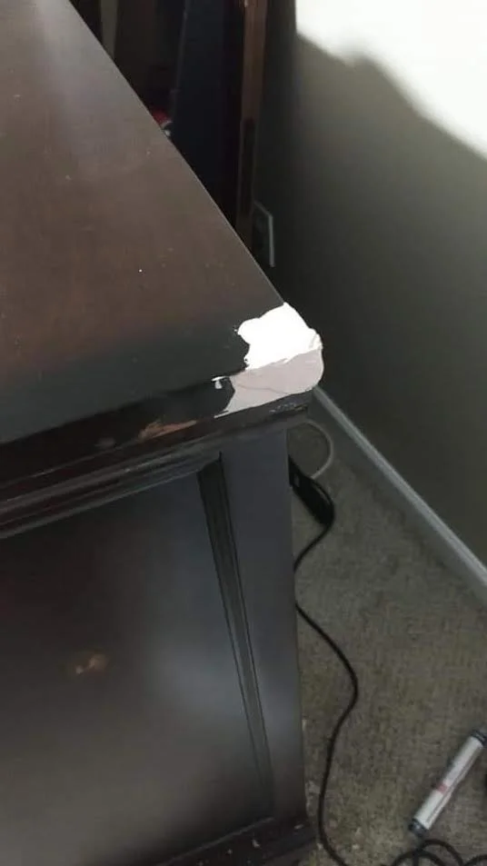 Dresser top corner filler .jpg
