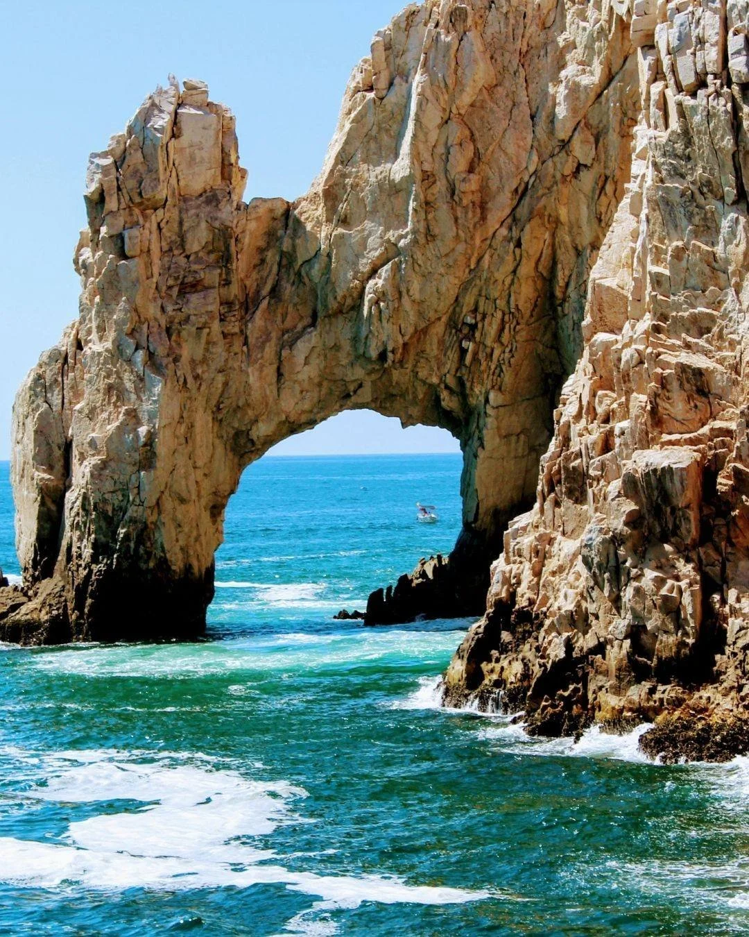 On Mexico&rsquo;s Pacific Coast, a different rhythm unfolds. From Puerto Vallarta to Punta Mita and Sayulita, this is where dramatic coastline meets laid-back luxury and world-class dining. 
Days move from beachside relaxation to unforgettable meals,