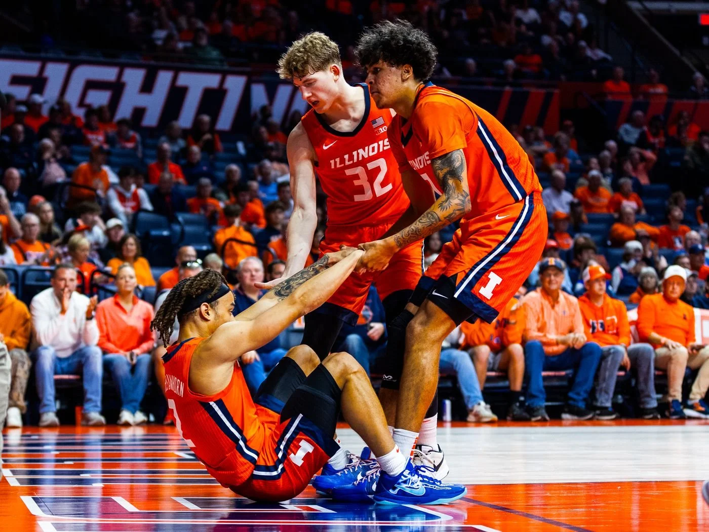 ​Illinois Dominates Eastern Illinois in 112-67 Season Opener: Freshman Will Riley Shines