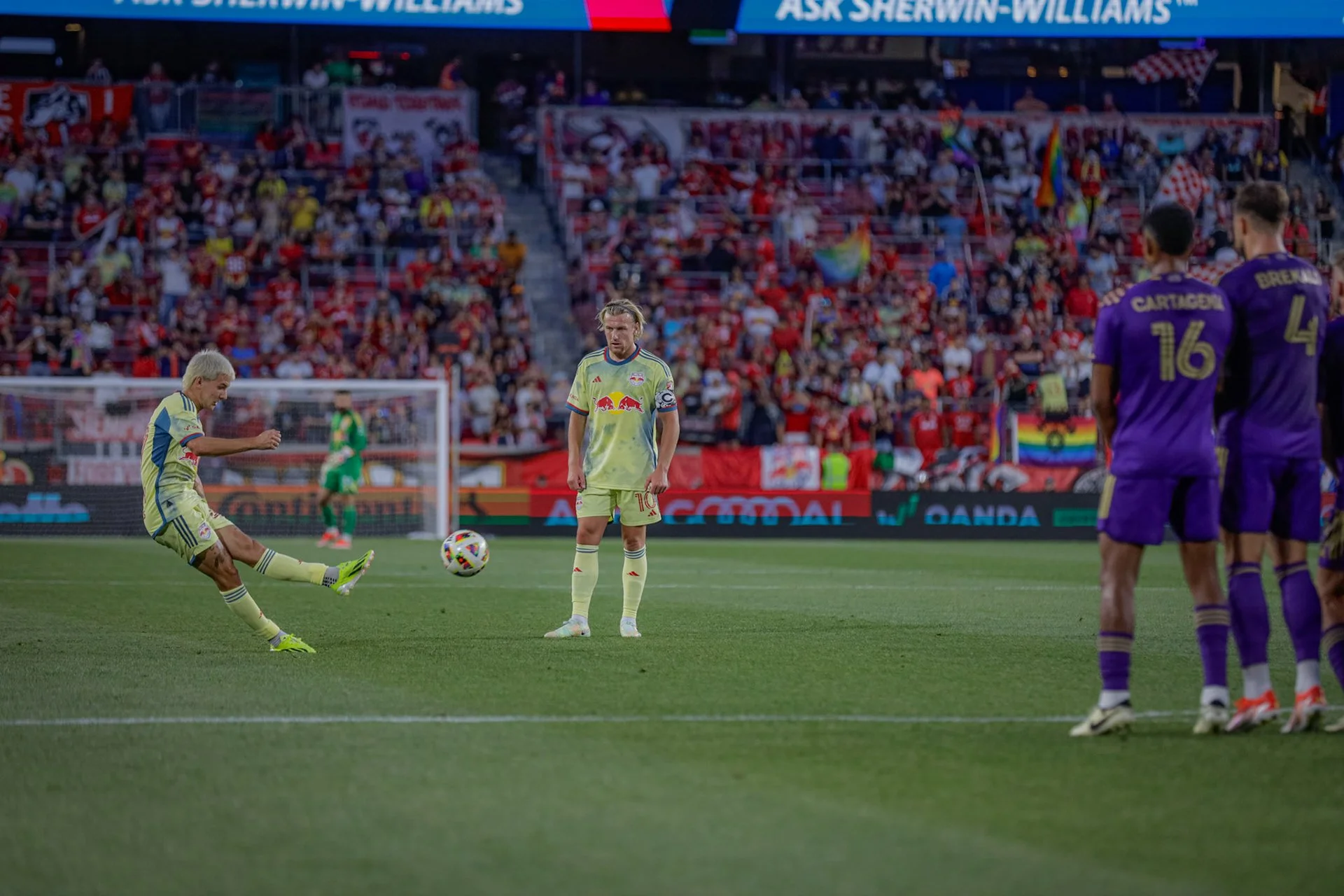 cedecb2a-99cb-4d5e-88fc-37cbe0a57998_rw_1920 (1).jpg