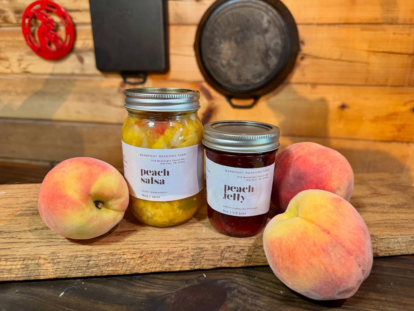 It’s the season for peaches in the south!!! 🍑
We absolutely LOVE these juicy, sweet fruits and wanted to highlight its delicious flavor with a few seasonal items.
We now have available Peach Salsa and Peach Jelly!
Made from peaches and loca
