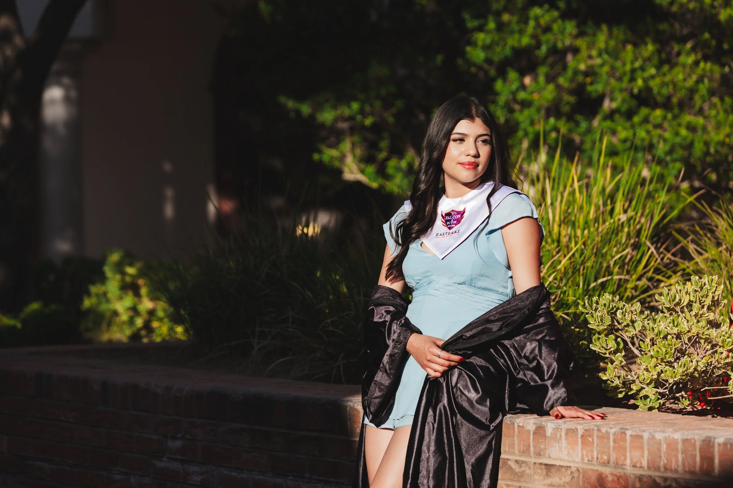 How To Make Your Senior Photos Look Like a Magazine Shoot