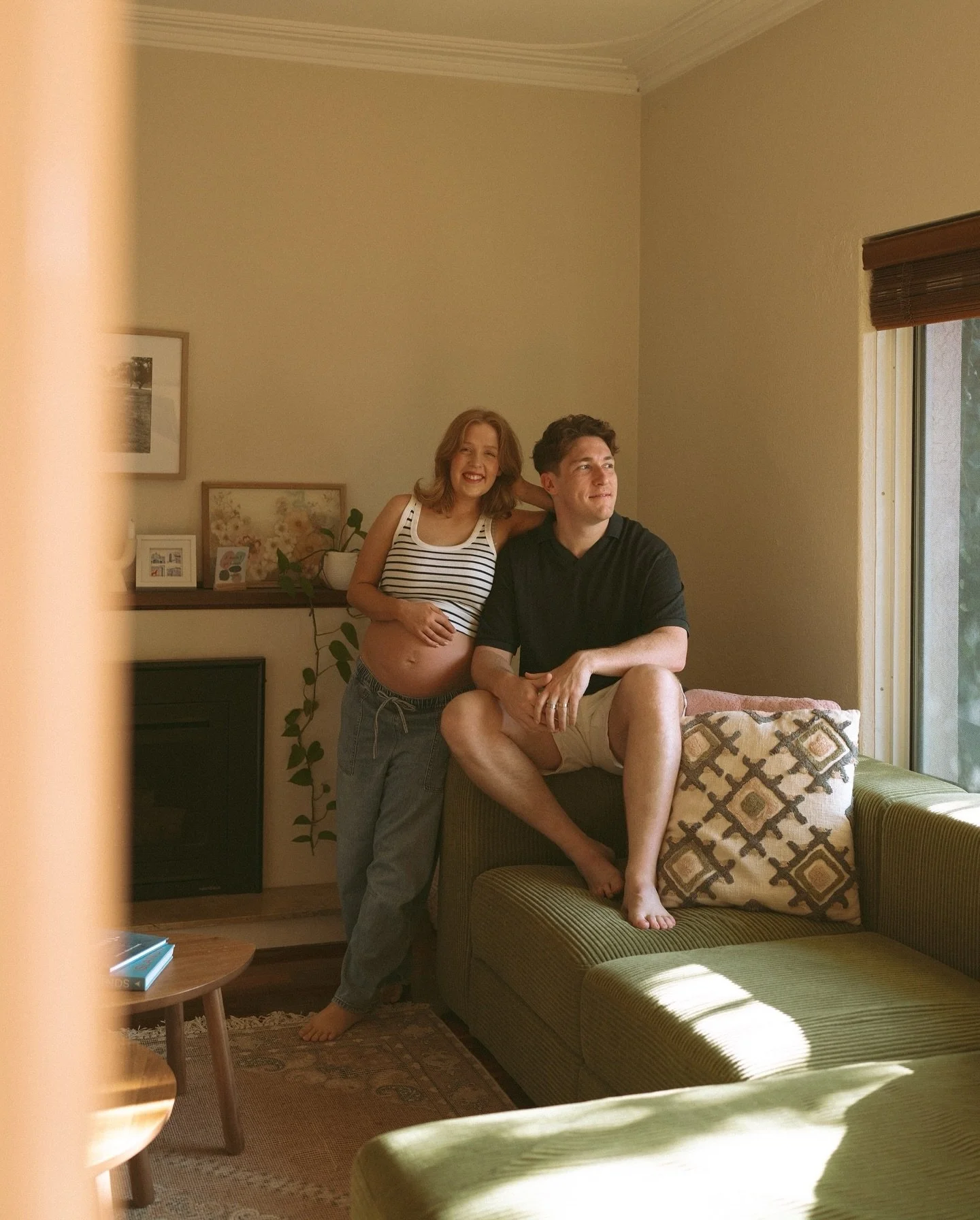 A rainy winter morning in Perth, with little snippets of sun shining through onto these guys in their cosy home ☀️ so many pinch-me moments in this job ✨

#perthphotographer #perthphotography #perthmaternityphotographer #perthmaternityphotography #pr