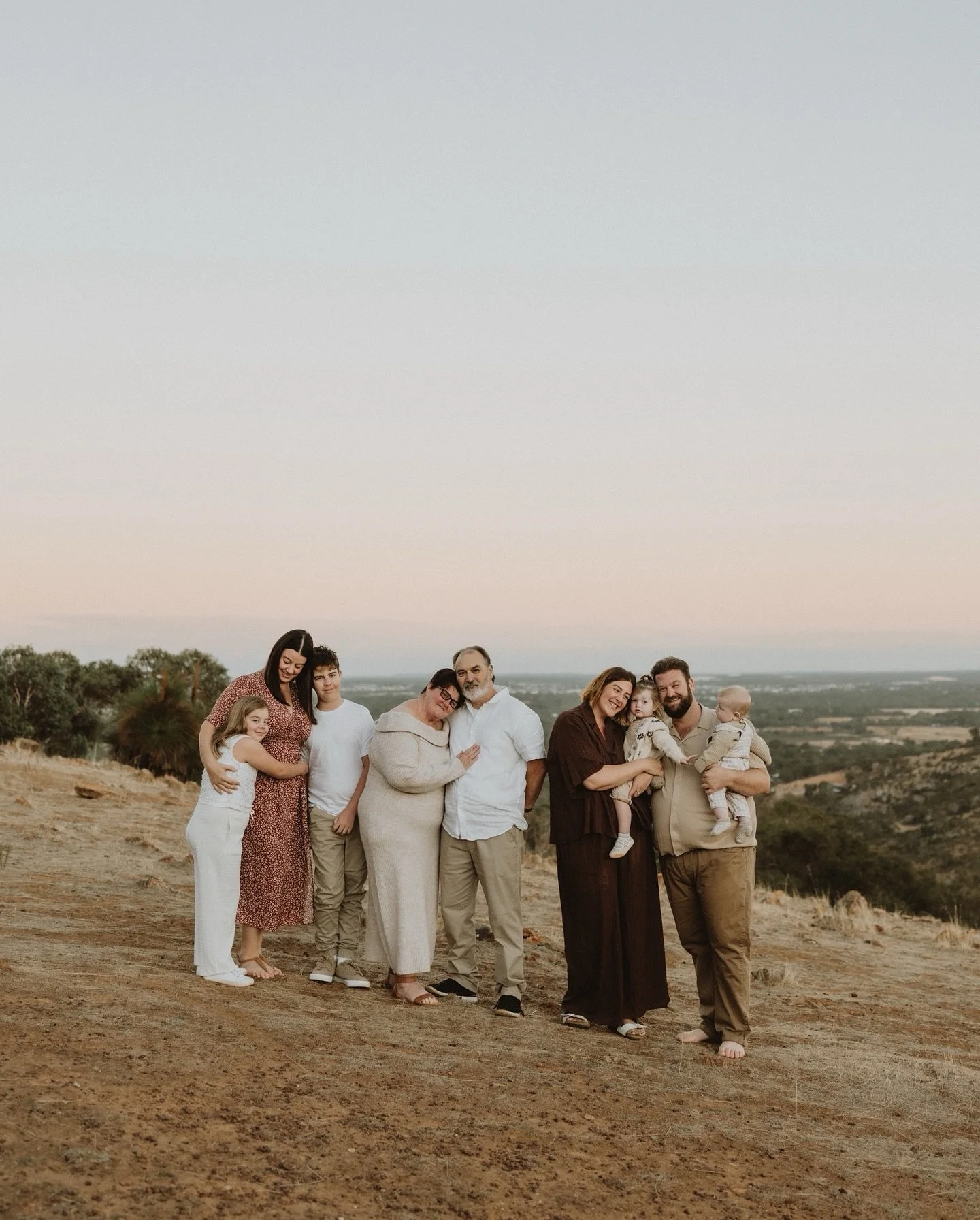 One of my favourite things about my job as a photographer (along with many other things) is being able to see and explores places in Perth I neverrrrr would have gone to before!

#extendedfamily #extendedfamilysession #extendedfamilyphotos #perthexte