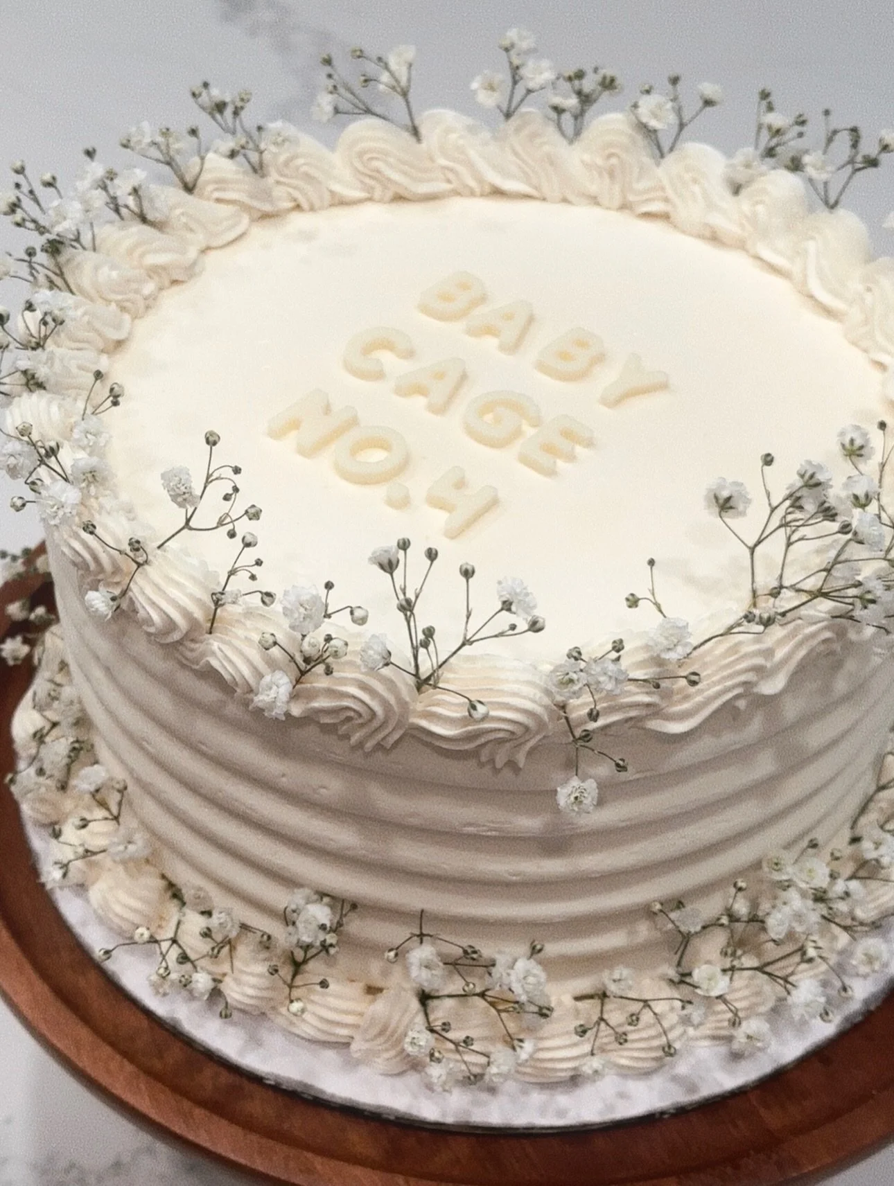 The cutest baby shower cake🥹🤍
