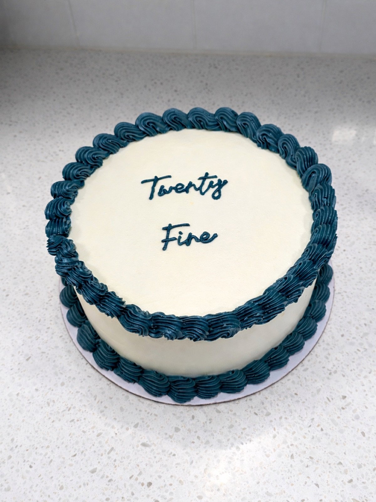 Twenty Fine! Red velvet cake with cream cheese filling and buttercream frosting🤭
