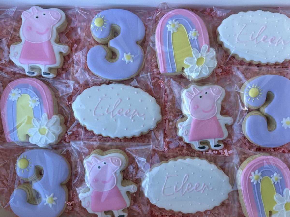 A Peppa Pig Set!