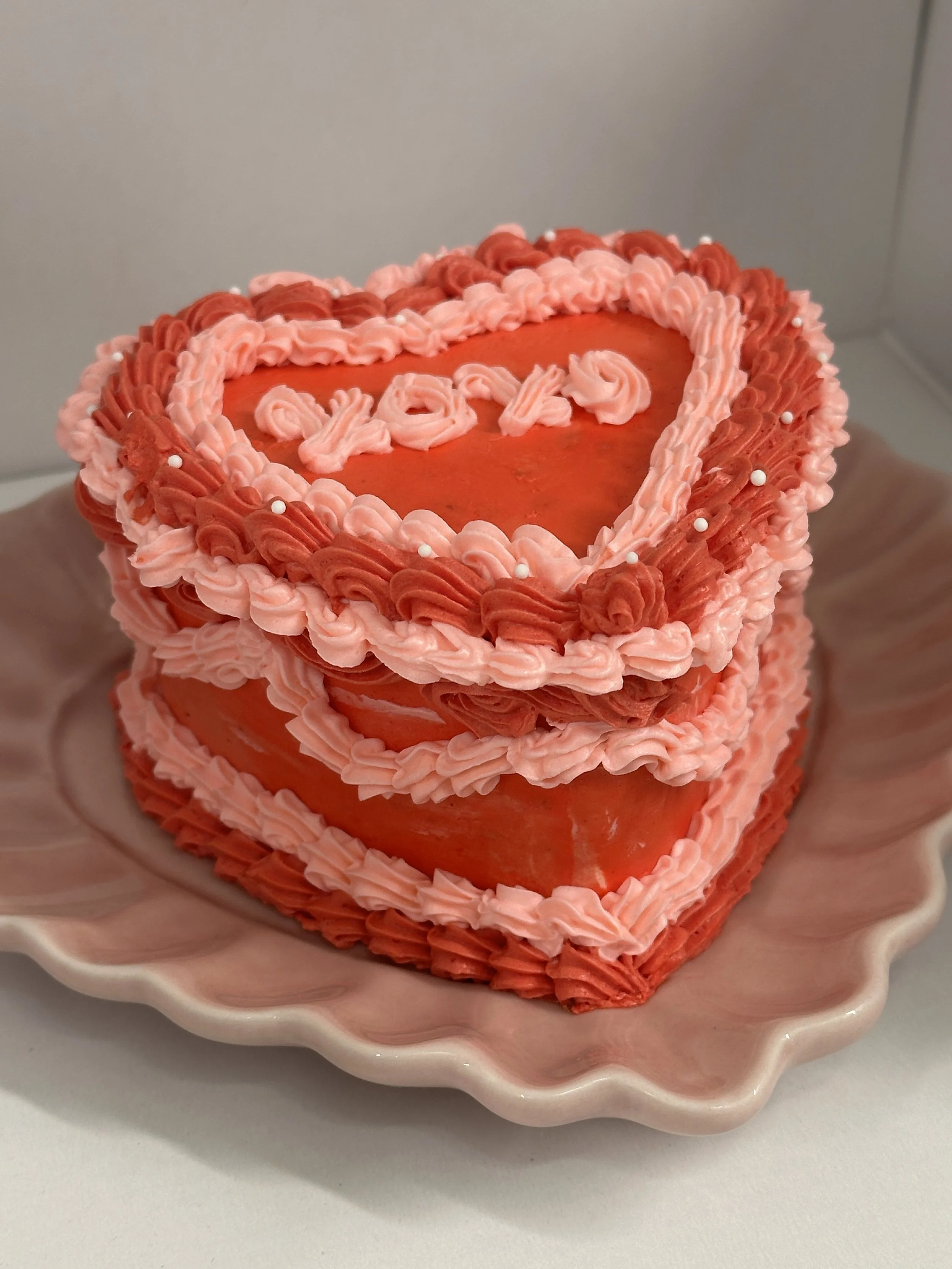 Vanilla with Raspberry Mini Cake