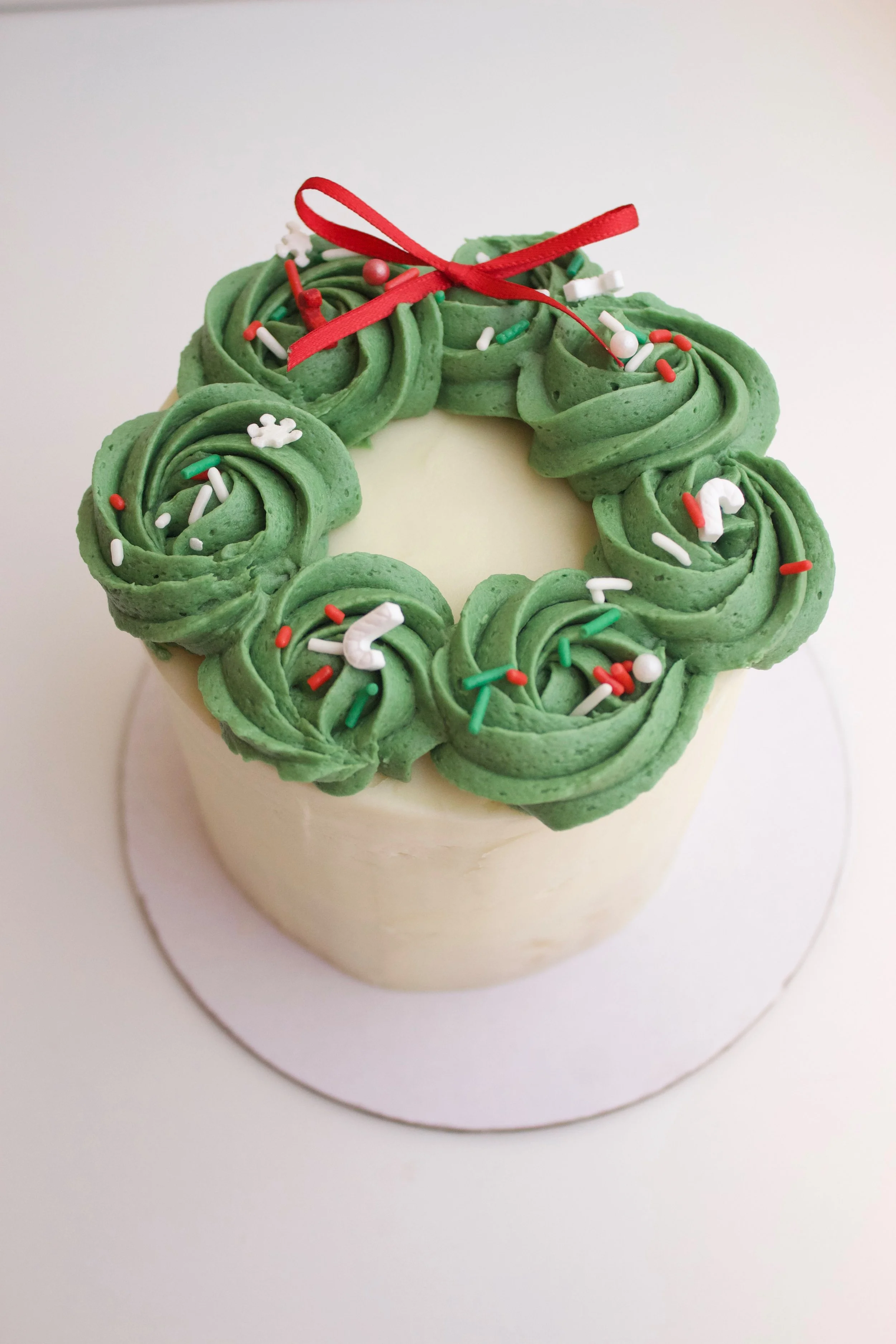 4 Inch Vanilla Christmas Cake
