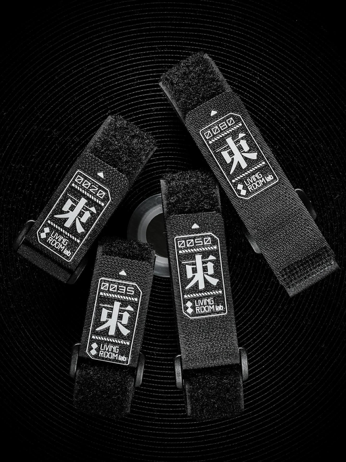 告別猜測！全新［束2.0］，直接標示束帶長度，取用超直覺！同時優化材質，大大提升耐用性。
小細節，大便利，使用更順手！

もう迷わない！新しい［束2.0］は、結束バンドの長さを直接表示で超直感的**！素材も大幅に改良し、耐久性を飛躍的に向上させました。小さな工夫が大きな利便性となり、作業がスムーズに！