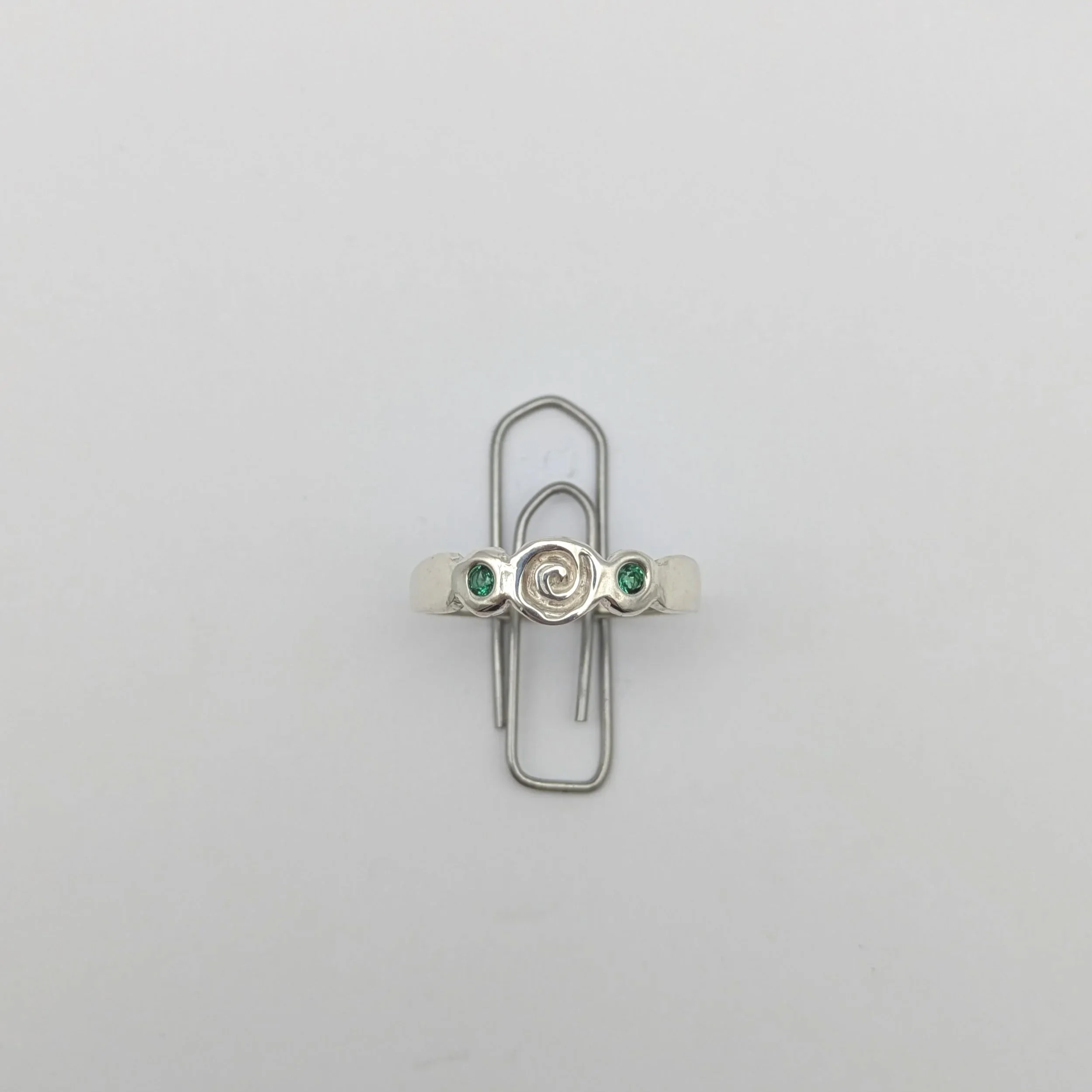 Emerald Spiralling Whirlpool Ring - Size P