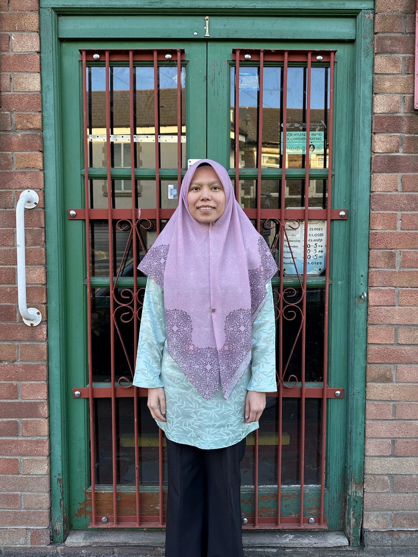 Artist Profiles - Yanti Hashim - Mixed Media Artist