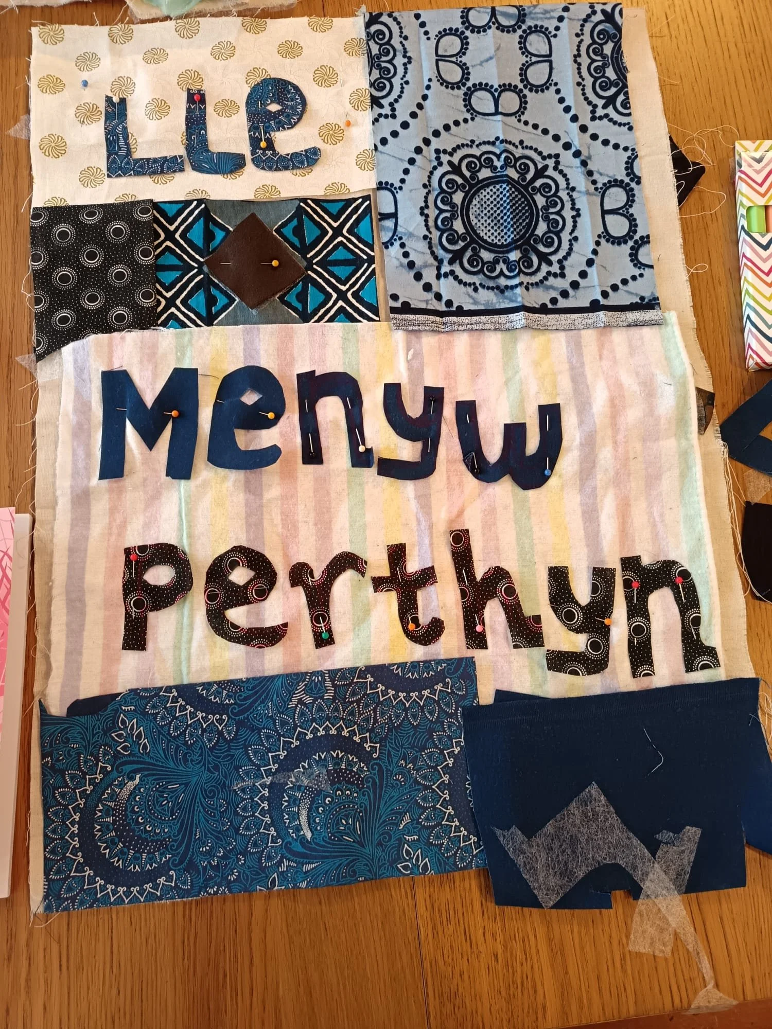 Llais y Lle - Brethyn Catref