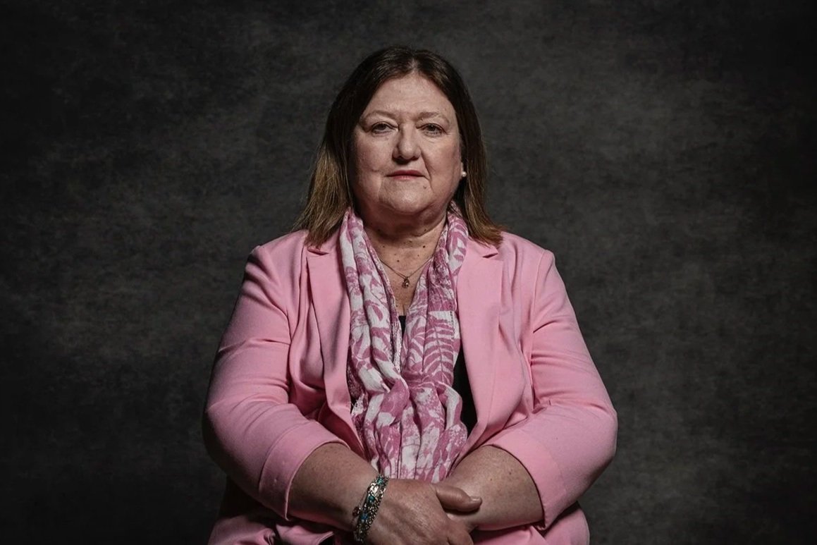 REFLECTIONS | DANIELLE CHAMBERLAIN