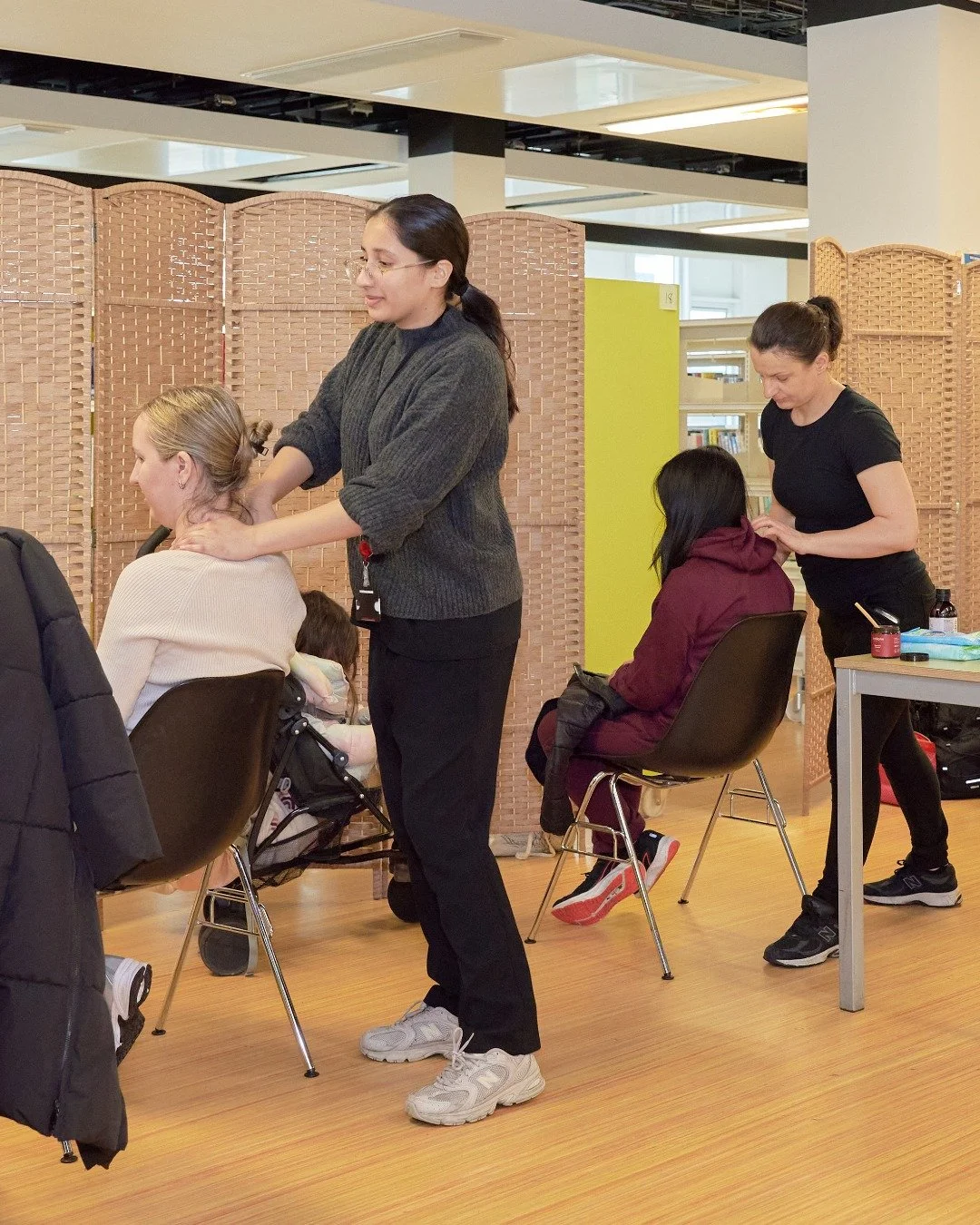 Snaps from recent community events ✨

Offering shoulder massages, hand massages, and nail painting to create small moments of rest and care within the community.

Grateful to be part of spaces that prioritise wellbeing, connection, and togetherness.
