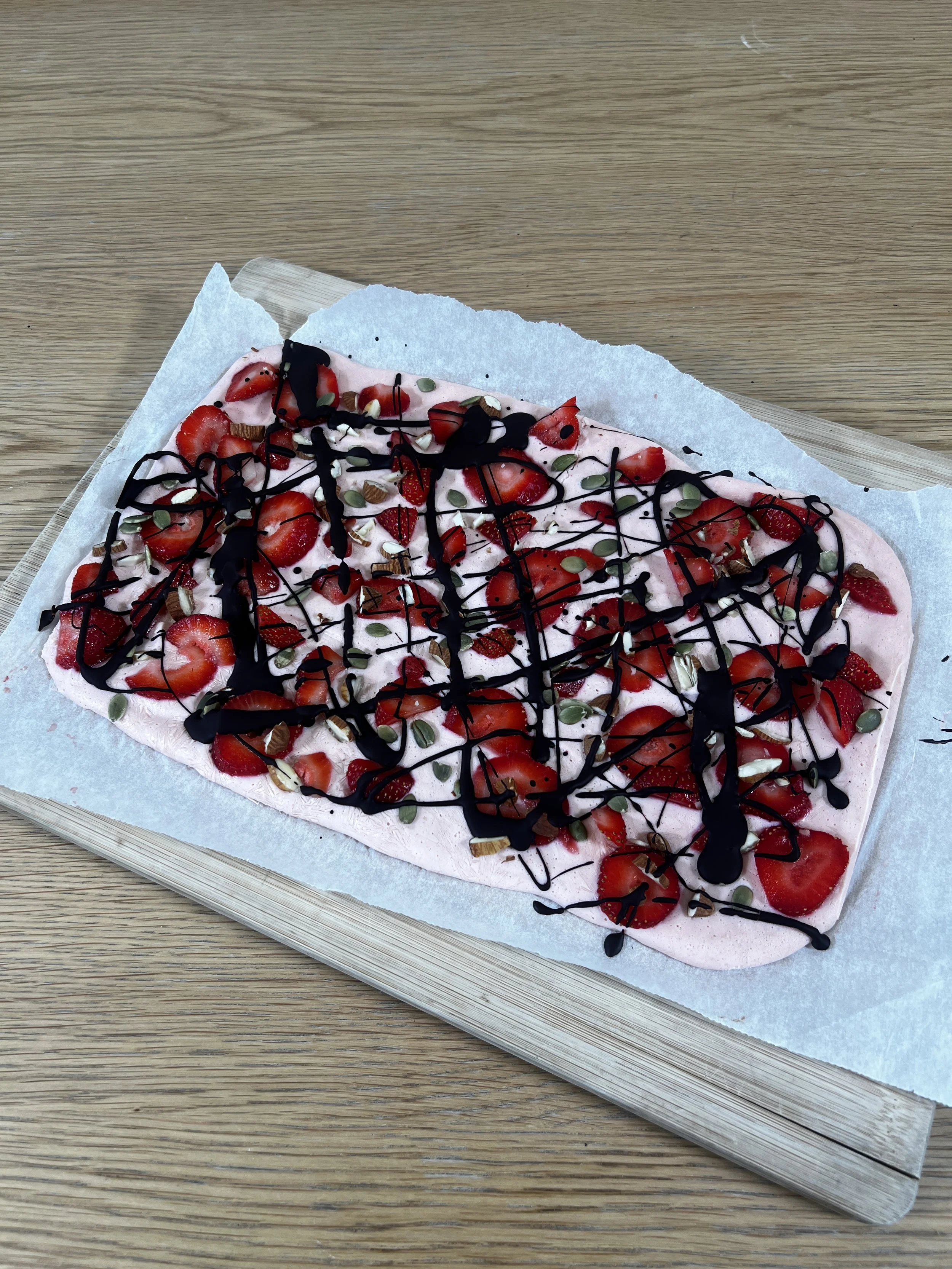 Strawberry vegan yoghurt bars
