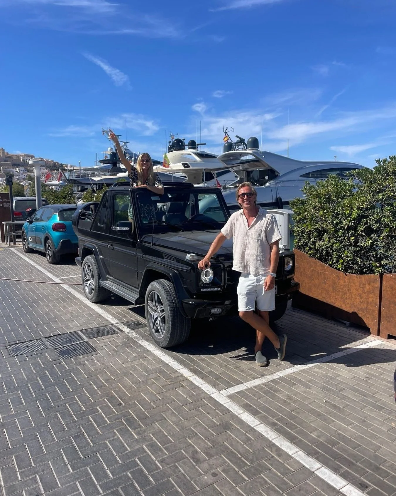 🇬🇧 Another special project completed by Isla Cars Ibiza. We imported this beautiful and exclusive G-Class Cabrio and took care of everything from A to Z: transport, homologation and registration. Homologation is the process of officially approving 