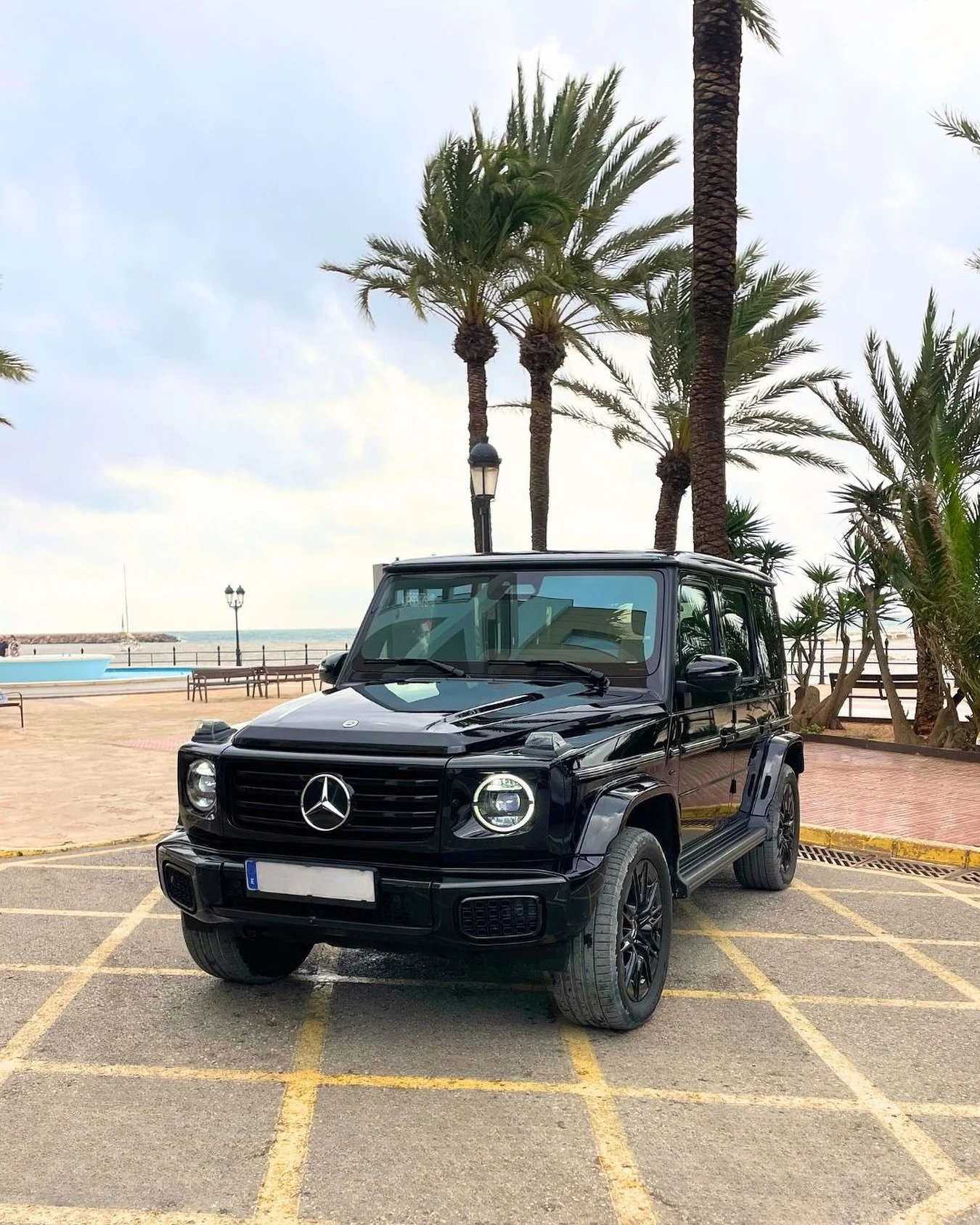 🇬🇧 NEW DELIVERY. The new fully electric Mercedes-Benz G580 AMG-Line delivered to its new owner in Ibiza. Combining the unmistakable presence of the G-Class with the instant power and silence of electric drive, this model has been praised in reviews