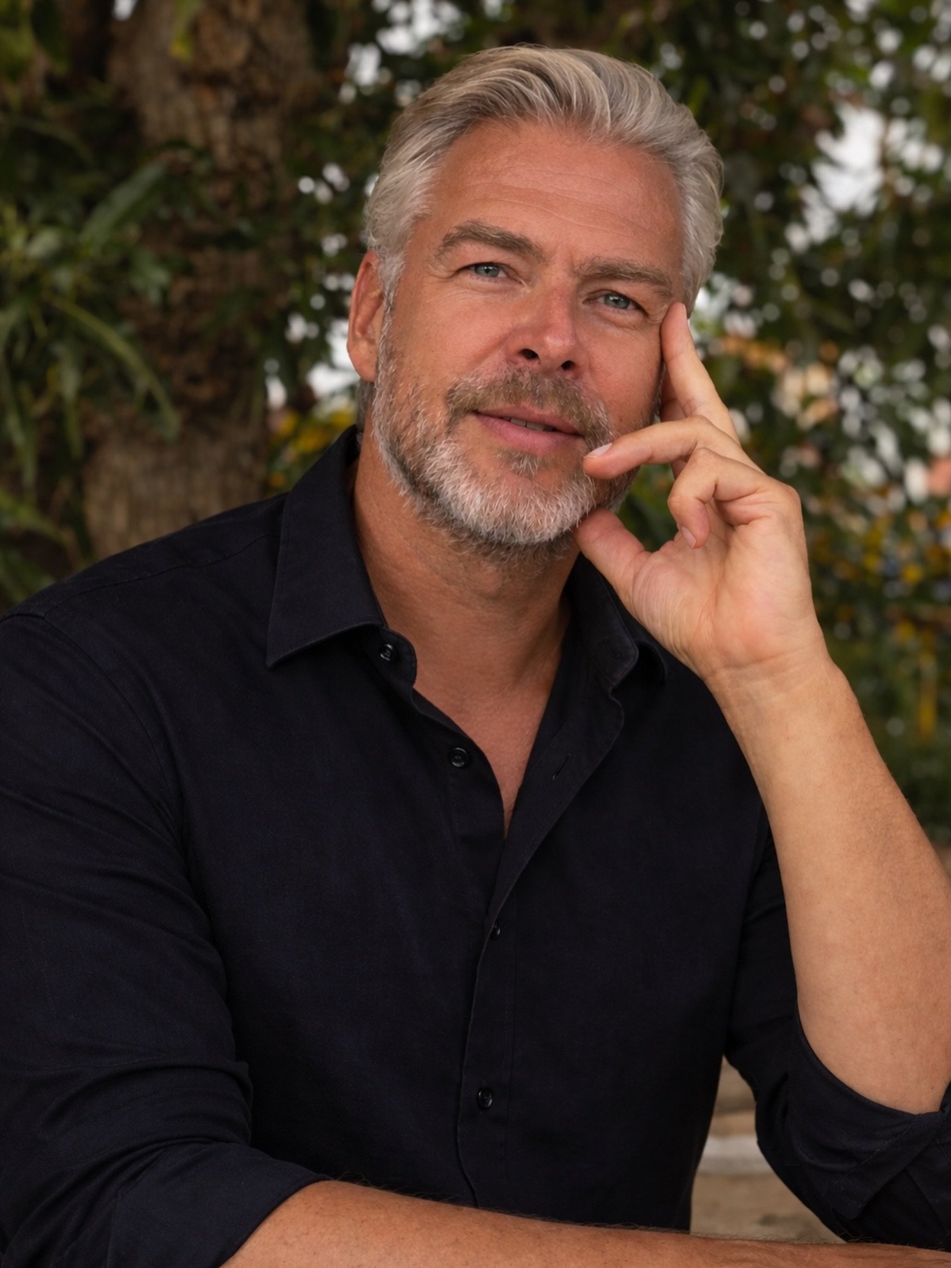 🇬🇧 Behind every car we deliver is a personal approach. At Isla Cars Ibiza, I work directly with our clients to find exactly the right car, new or carefully selected young used, based on their preferences. No stock, no compromises. Just access to th