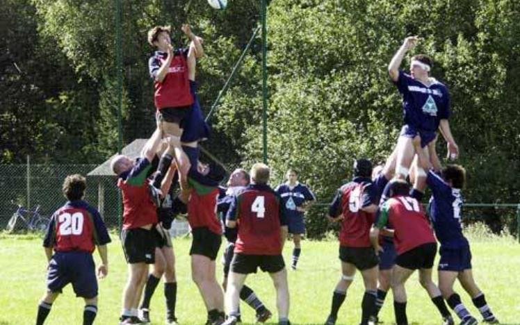 Rugby players in a lineout during a match
