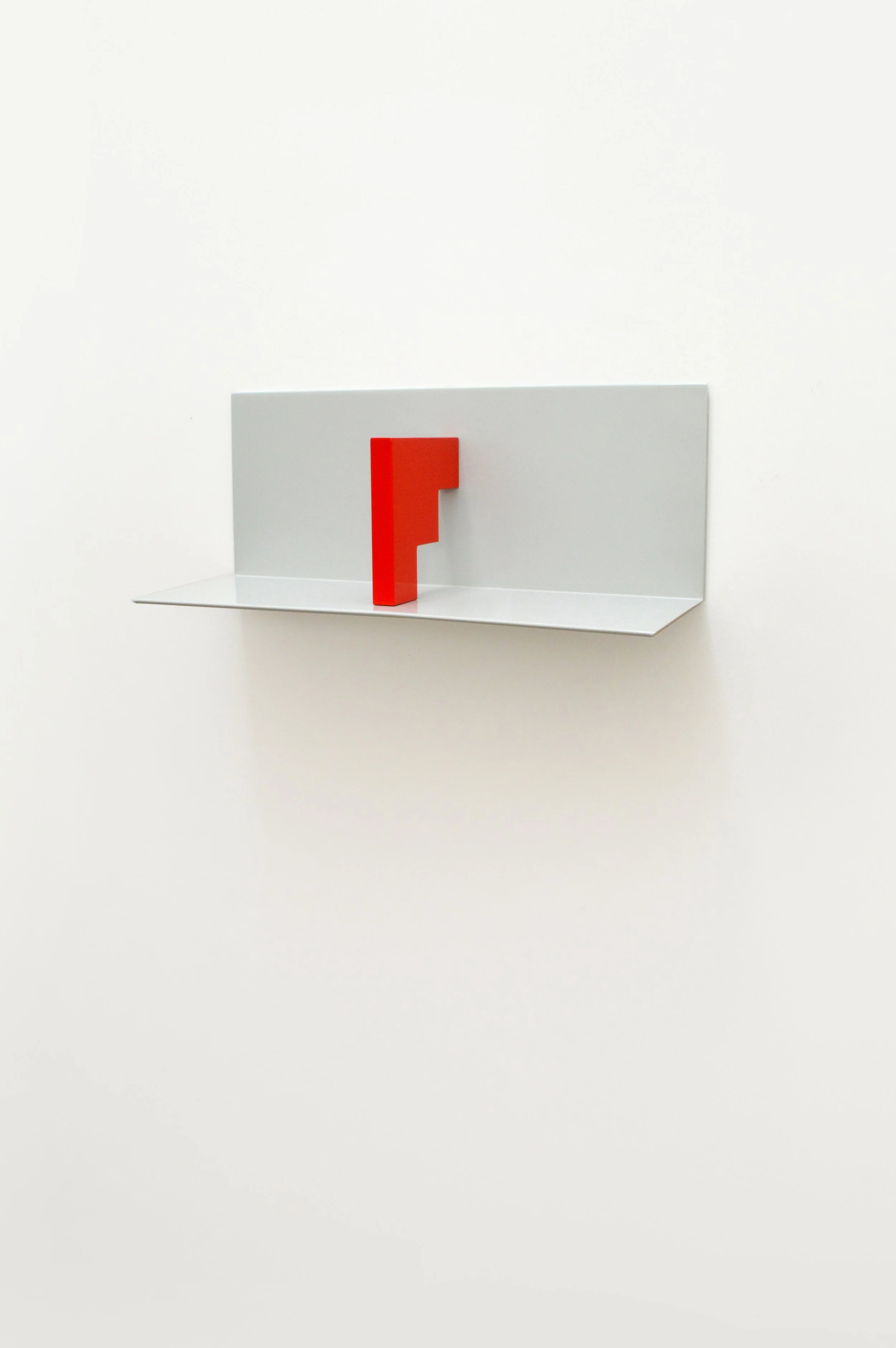 SHELF_RED_SIDE_2.jpg